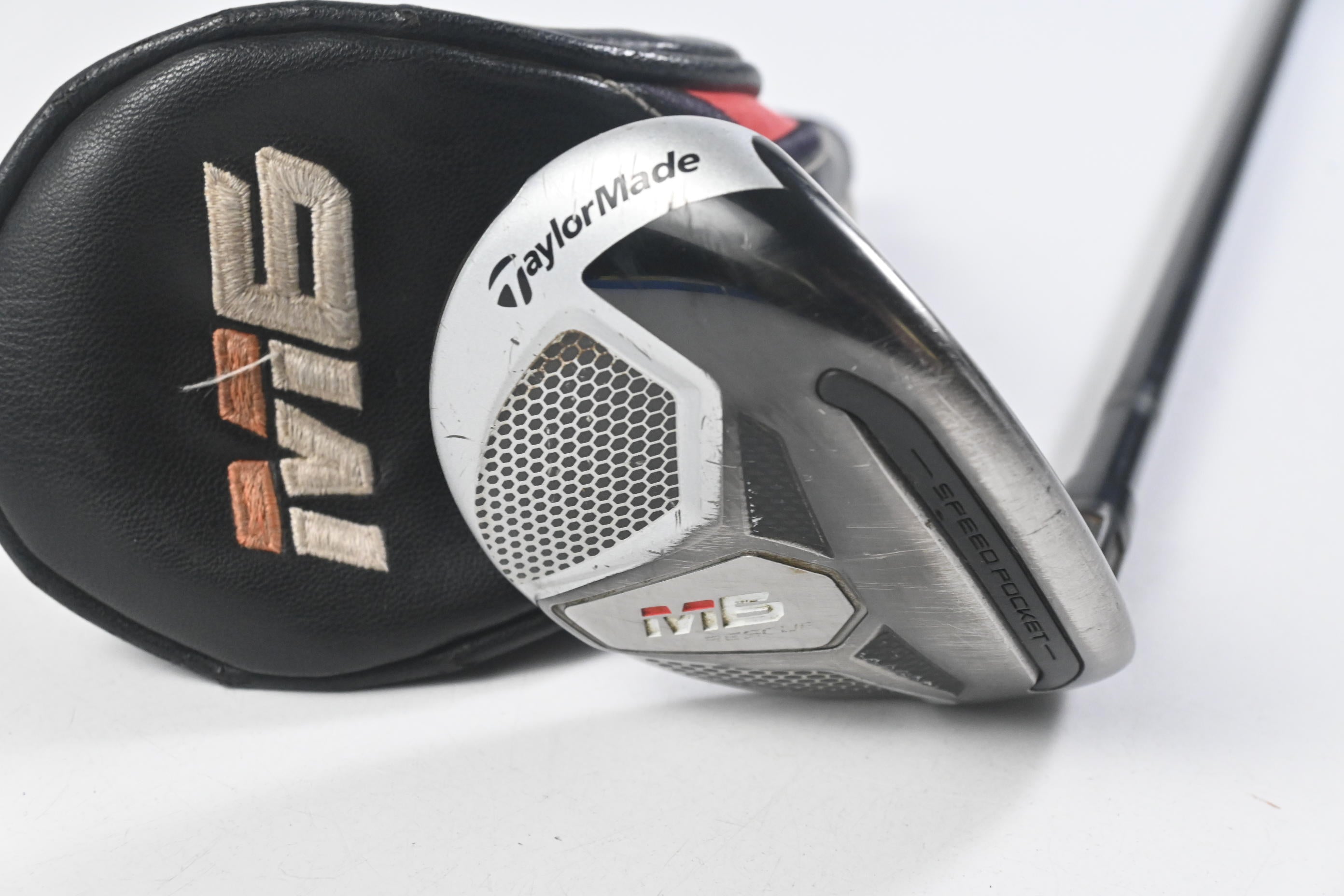 Taylormade M6 #7 Hybrid / 31 Degree / Regular Flex Fujikura Atmos Orange 6 Shaft