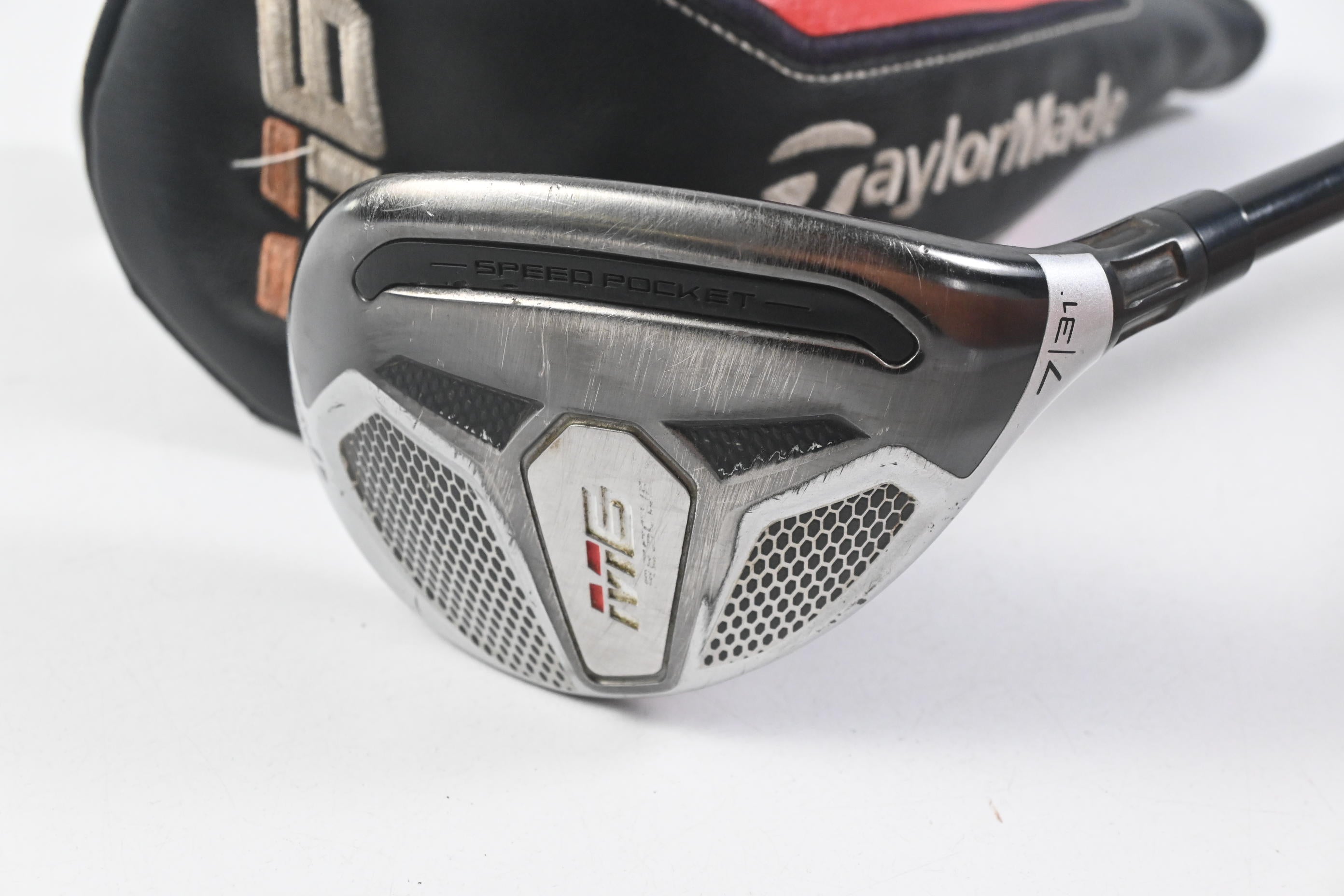 Taylormade M6 #7 Hybrid / 31 Degree / Regular Flex Fujikura Atmos Orange 6 Shaft
