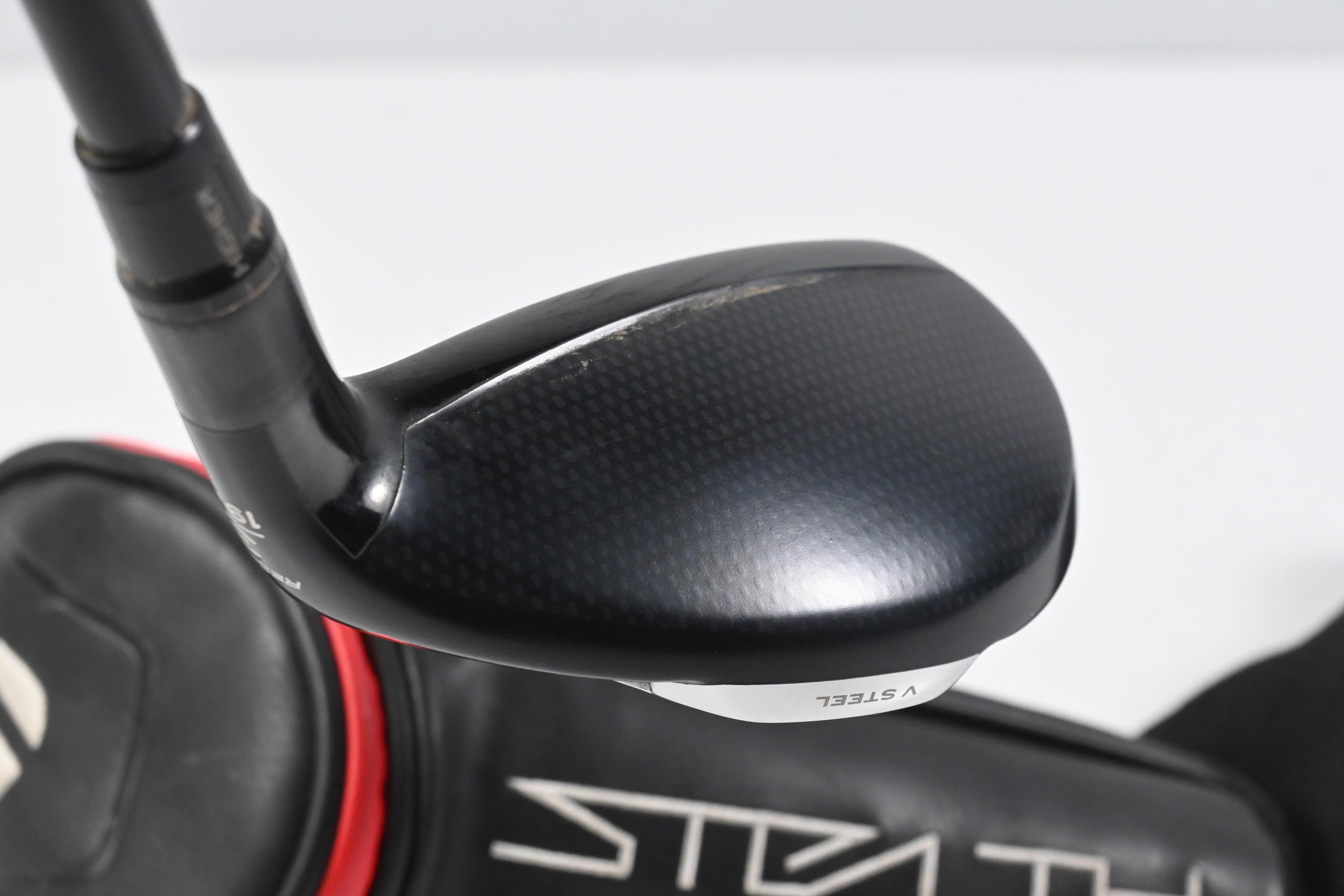 Taylormade Stealth Plus #3 Hybrid / 19.5 Degree / Regular Flex HZRDUS Smoke RDX