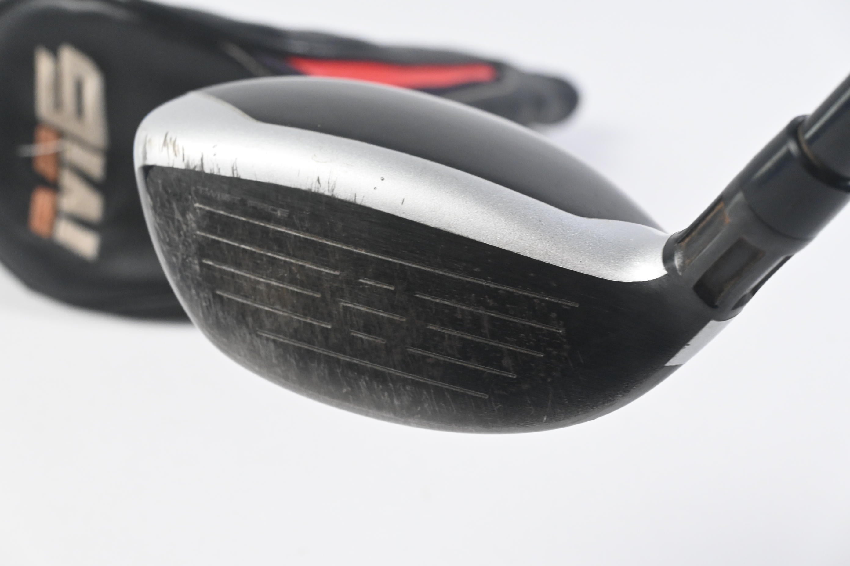 Taylormade M6 #7 Hybrid / 31 Degree / Regular Flex Fujikura Atmos Orange 6 Shaft