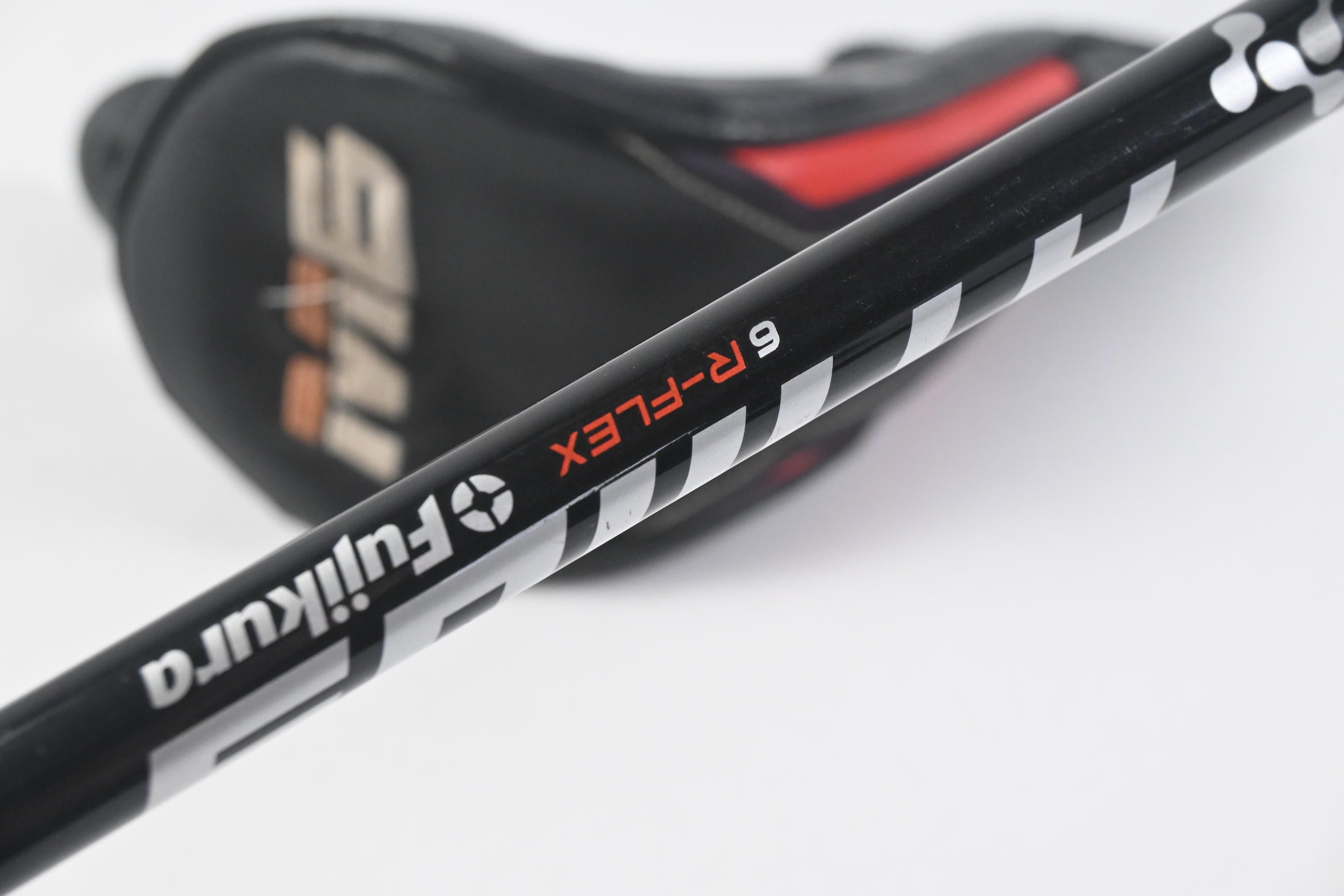 Taylormade M6 #7 Hybrid / 31 Degree / Regular Flex Fujikura Atmos Orange 6 Shaft