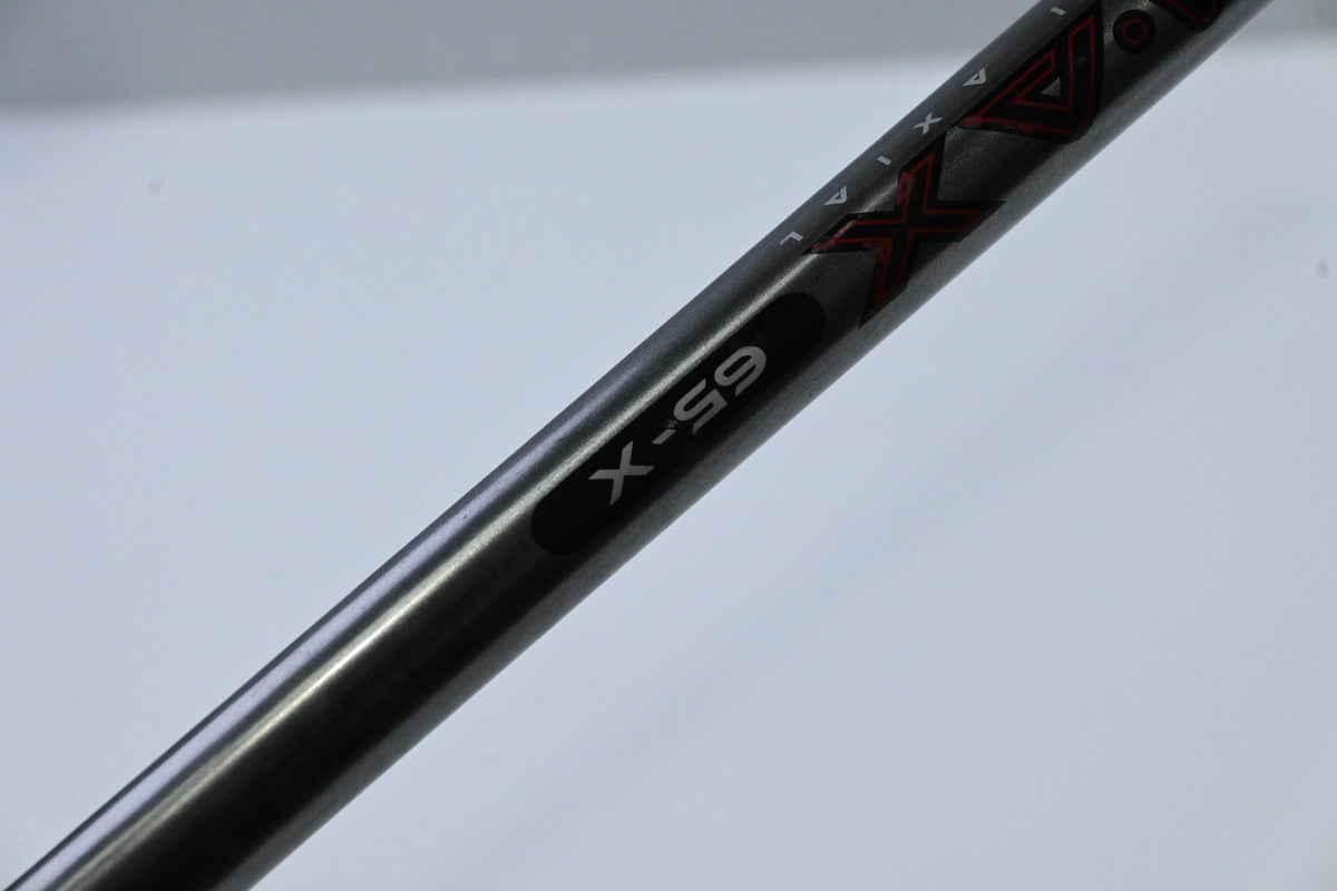 Titleist 917 D3 Driver / 9.5 Degree / X-Flex Aldila Rogue M.AX 65 Shaft
