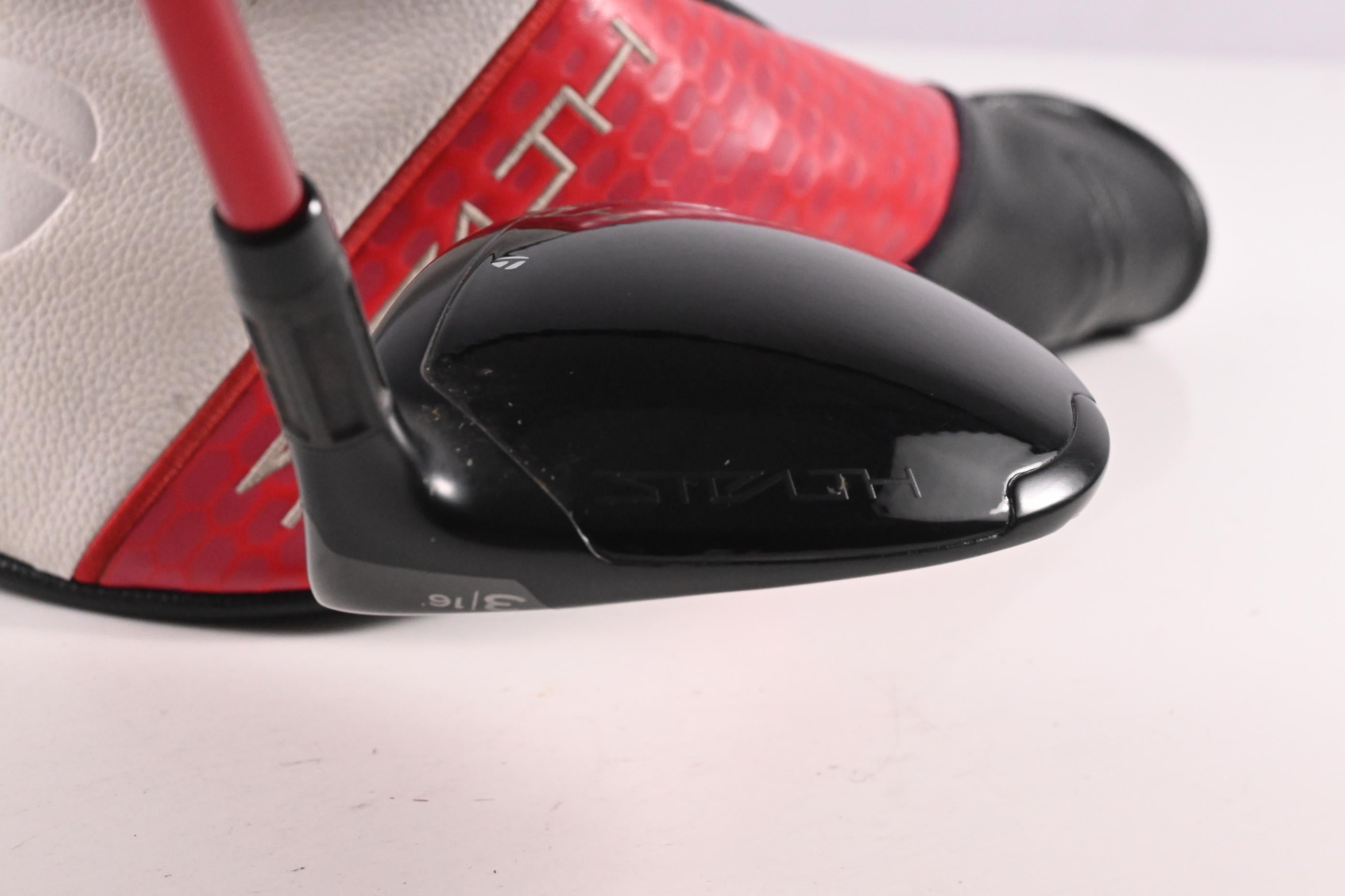 Taylormade Stealth 2 HD #3 Wood / 16 Degree / Regular Flex Speeder NX 50 Shaft