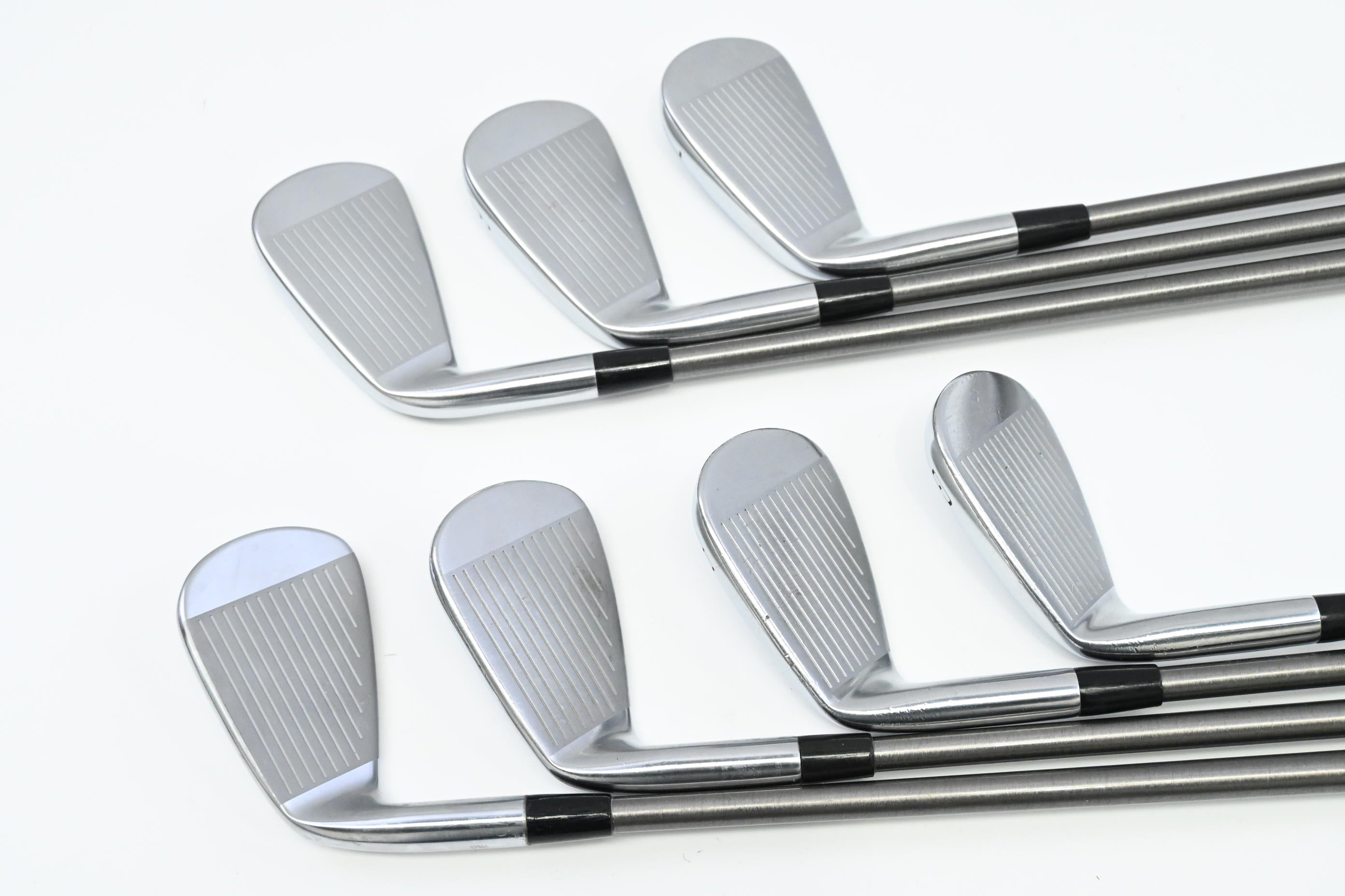 Mizuno Pro 225 Irons / 5-PW+GW / Regular Flex Aerotech Steelfibber 95 Shafts