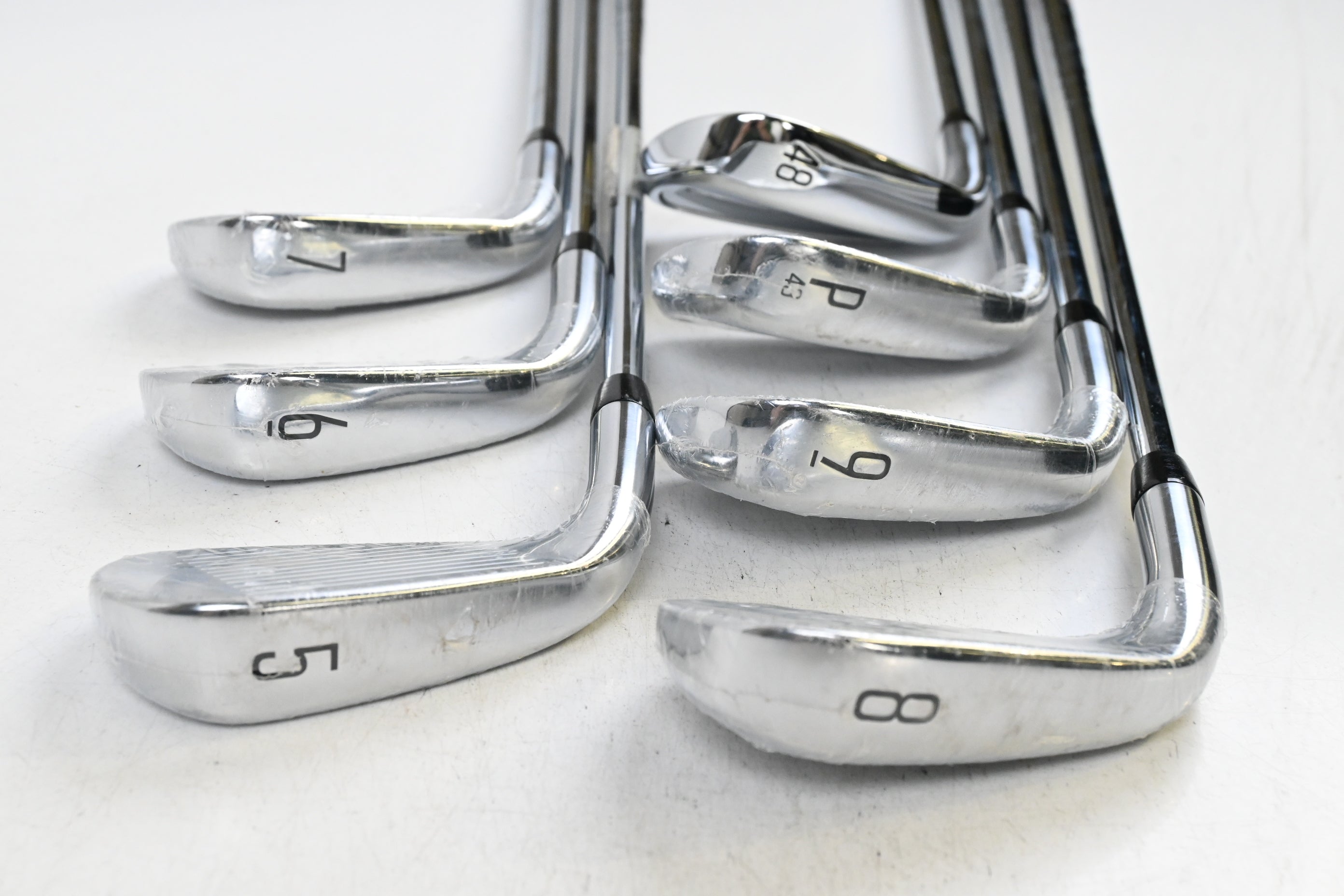 Titleist T350 Irons / 5-PW+GW / Regular Flex AMT Red R300 Shafts