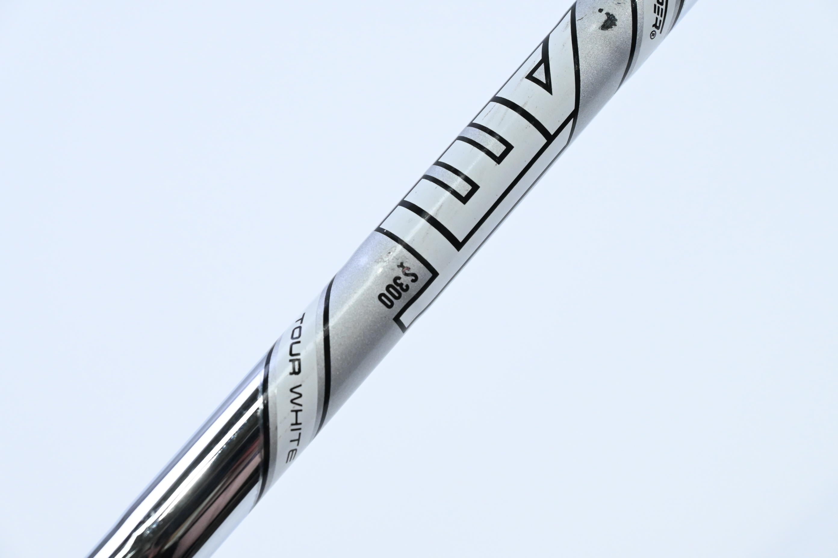 Titleist 718 AP2 #4 Iron / 24 Degree / Stiff Flex AMT Tour White S300 Shaft