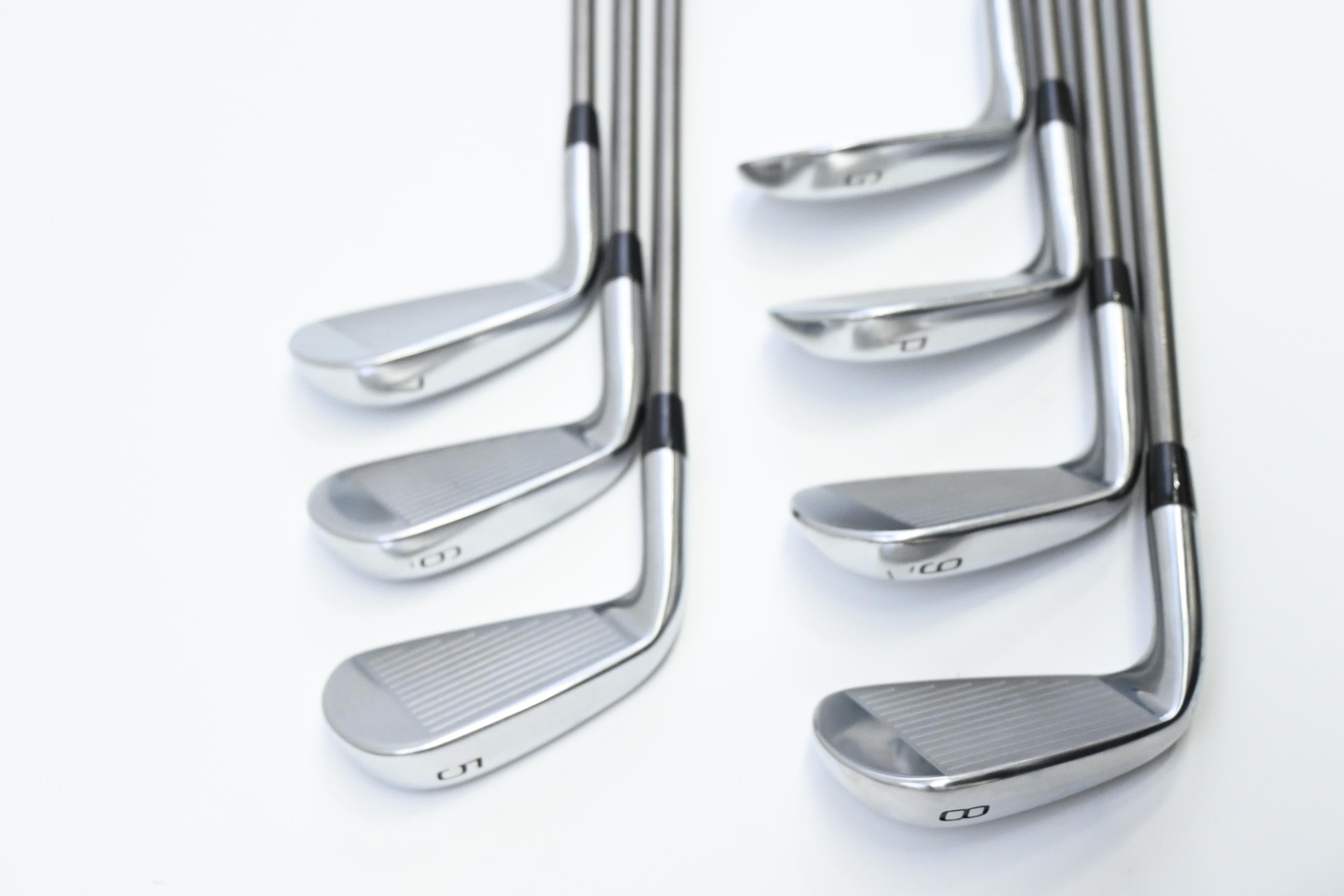 Mizuno Pro 225 Irons / 5-PW+GW / Regular Flex Aerotech Steelfibber 95 Shafts