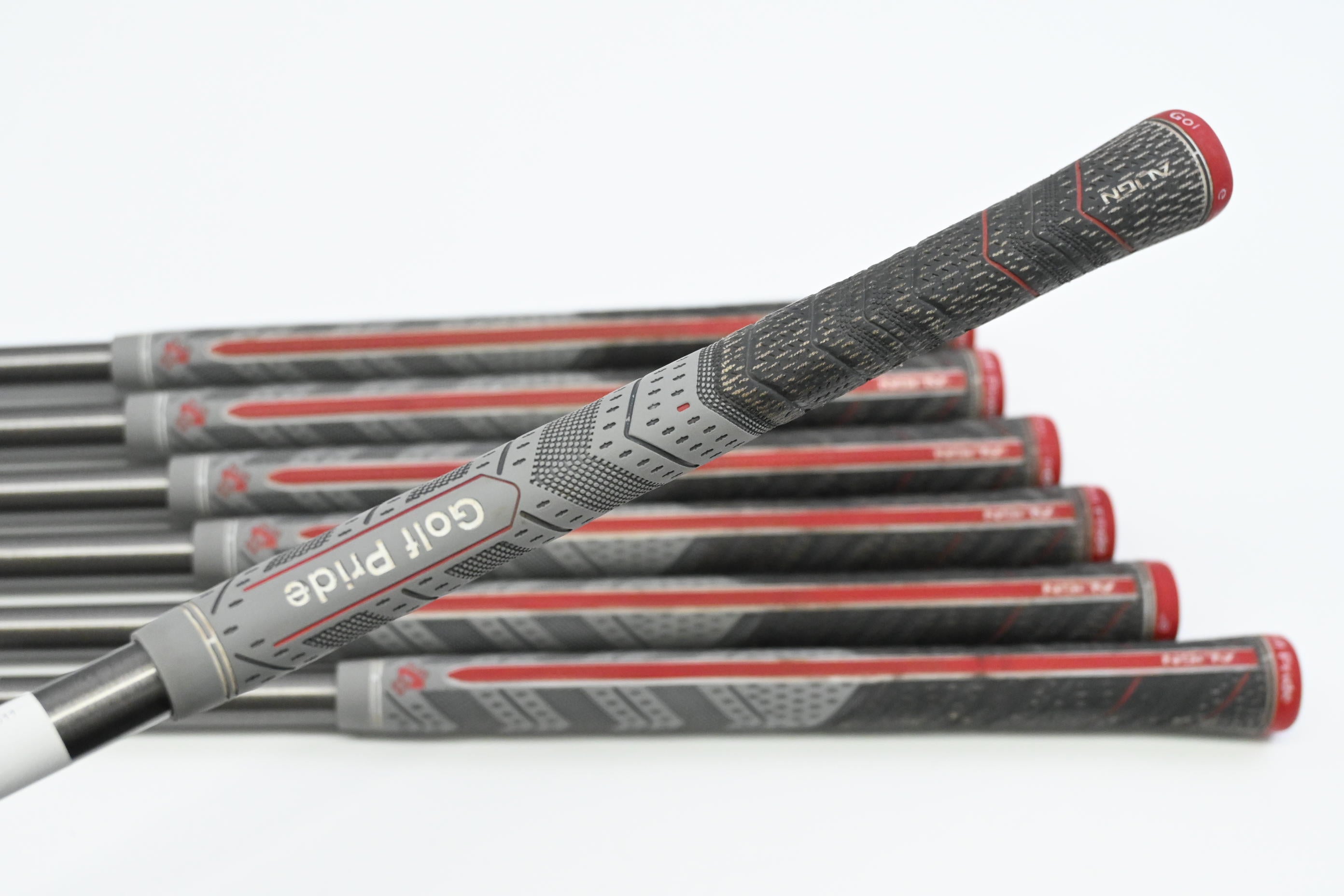 Mizuno Pro 225 Irons / 5-PW+GW / Regular Flex Aerotech Steelfibber 95 Shafts