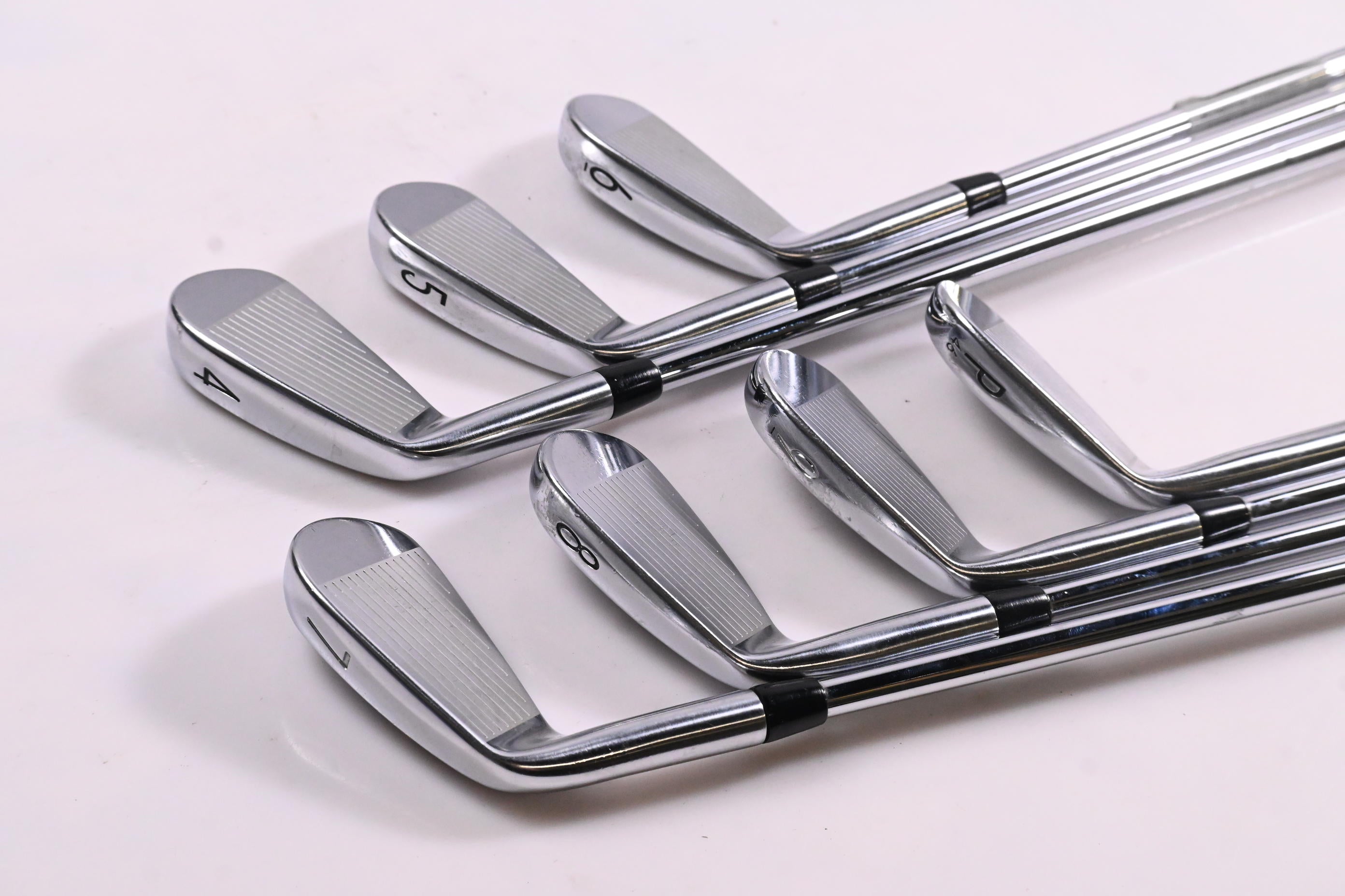 Titleist T100 2019 Irons / 4-PW / Stiff Flex AMT Tour White S300 Shafts