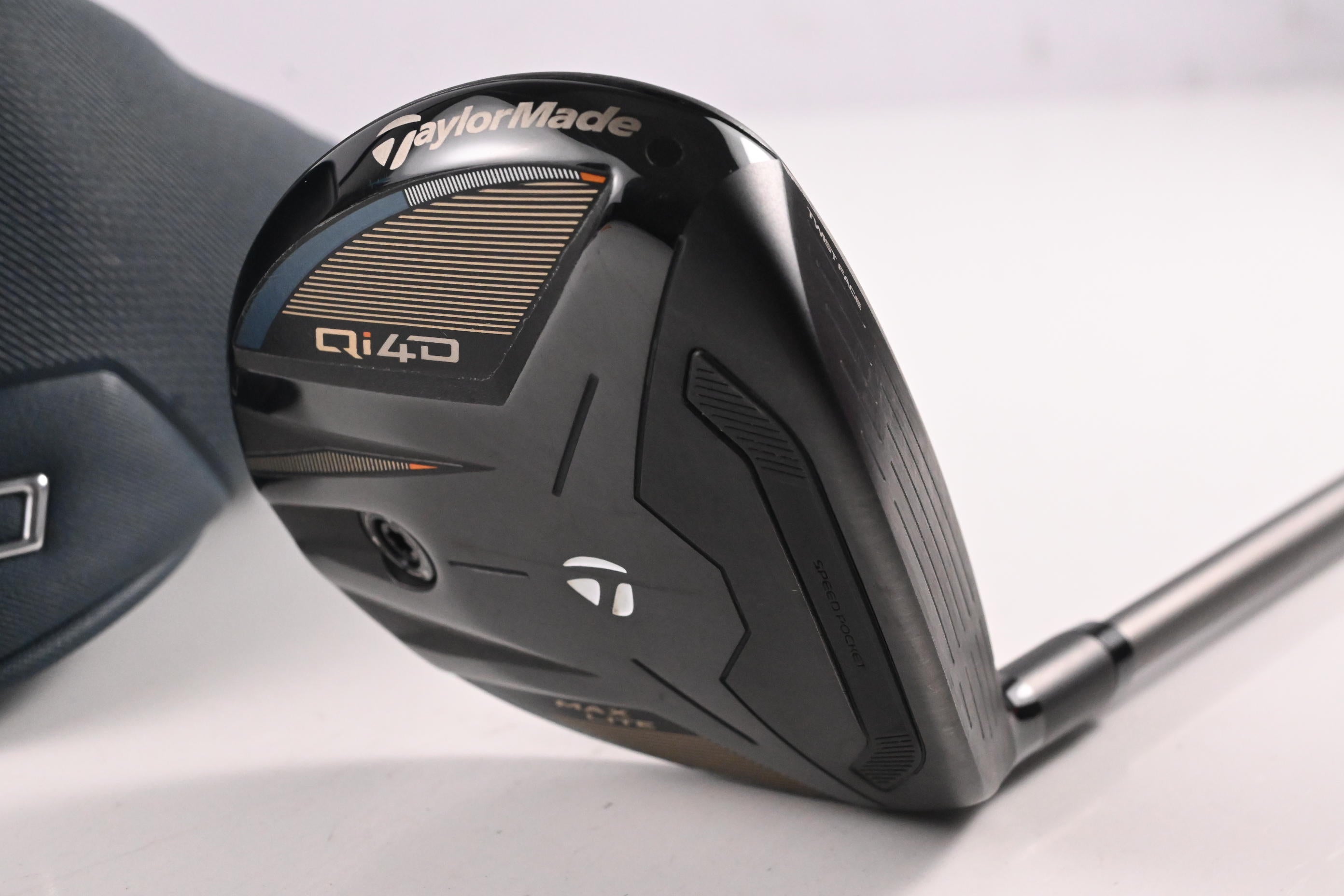 Taylormade Qi4D Max Lite #7 Wood / 21 Degree / Senior Flex Reax 45 Shaft