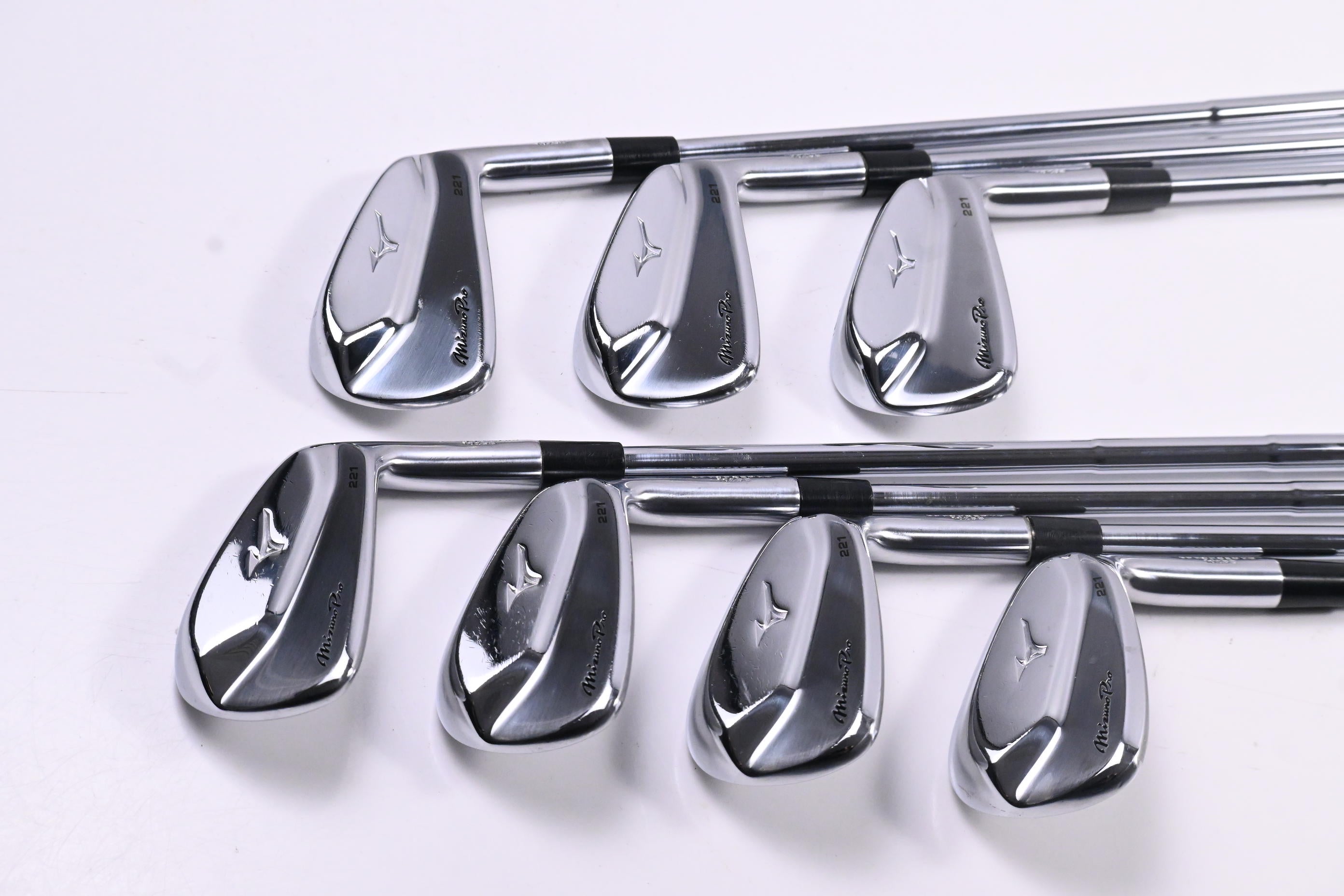 Mizuno Pro 221 Irons / 4-PW / Stiff Flex Dynamic Gold MID 115 S300 Shafts
