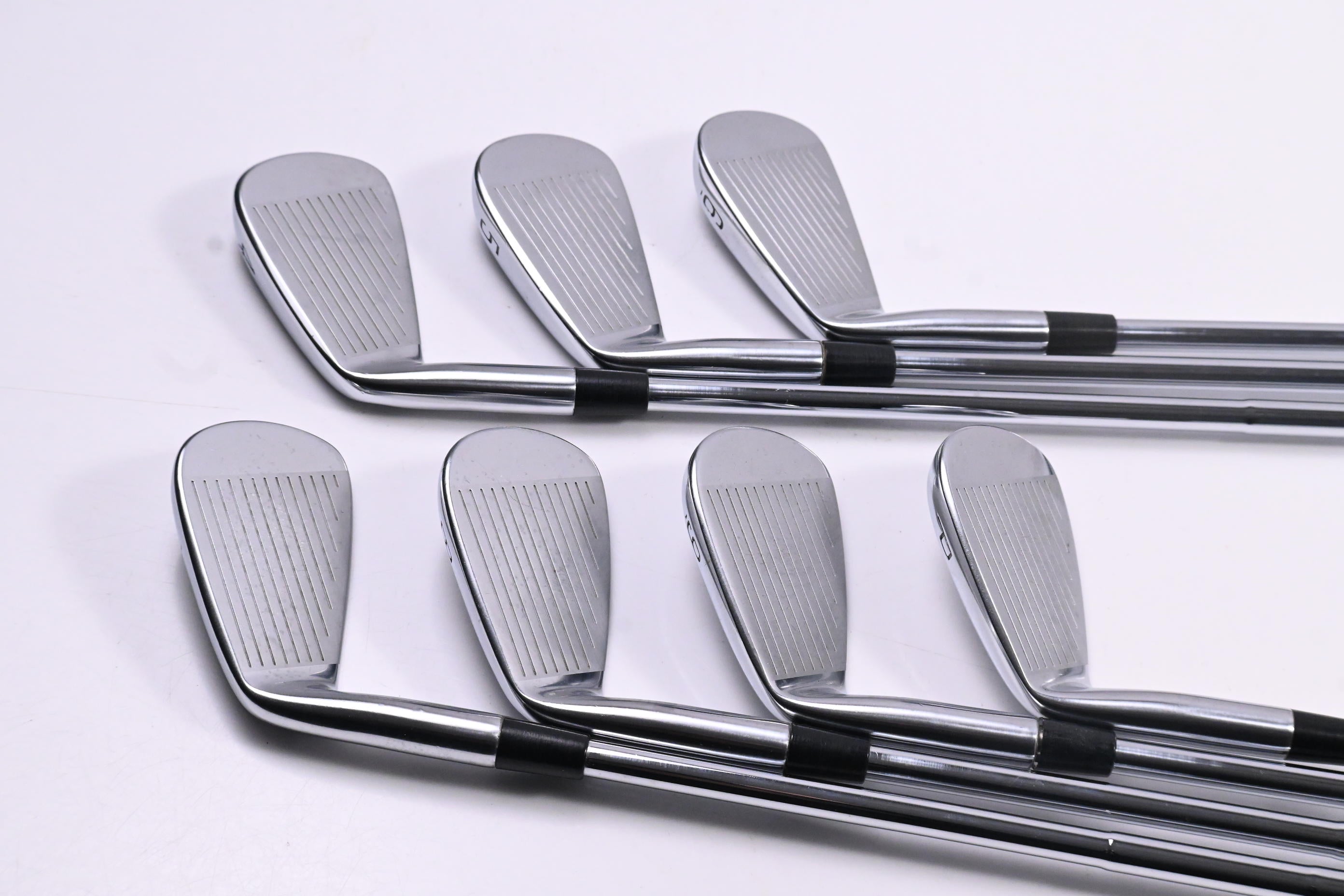Mizuno Pro 221 Irons / 4-PW / Stiff Flex Dynamic Gold MID 115 S300 Shafts