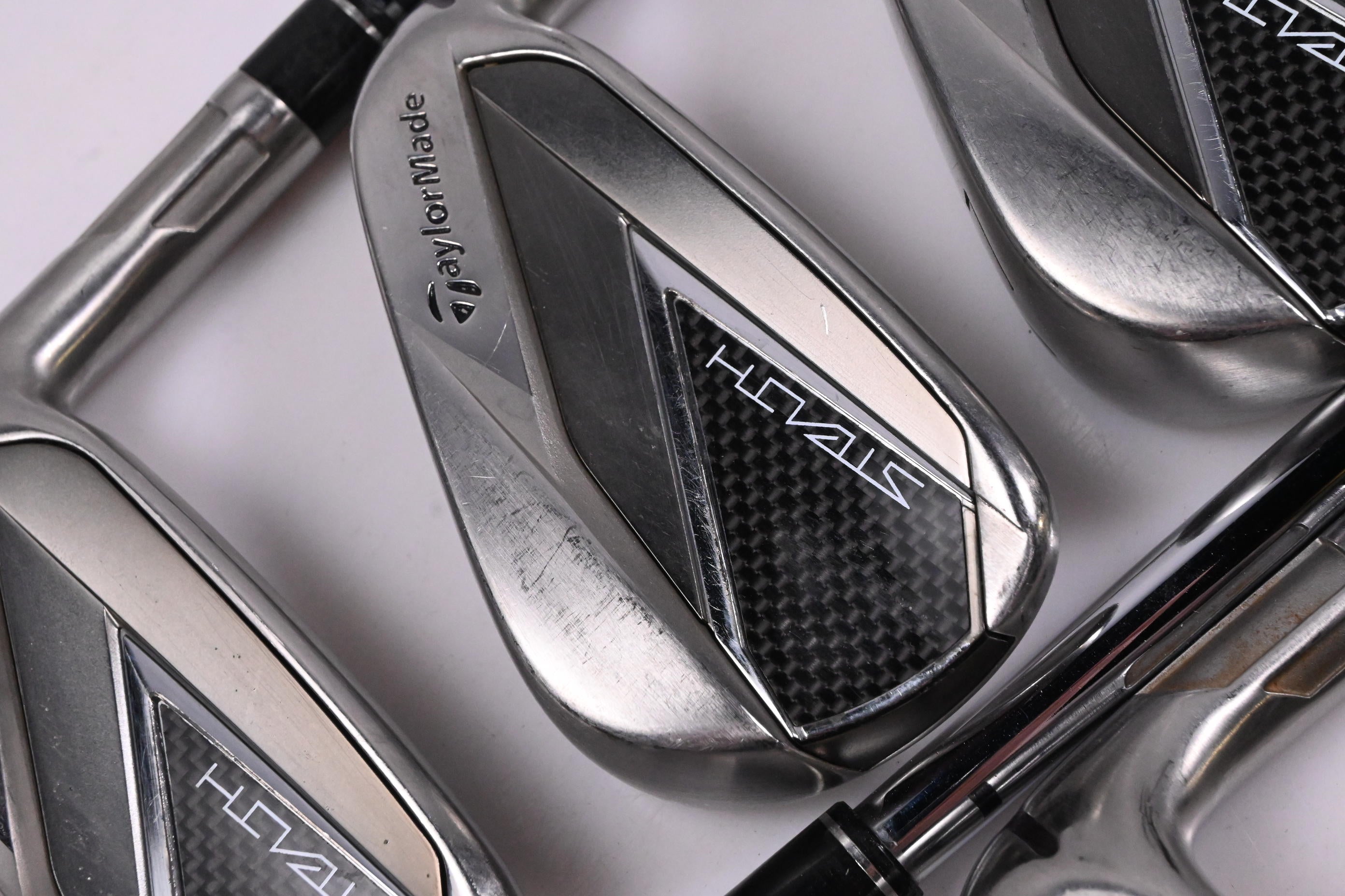 Taylormade Stealth Irons / 5-PW / Regular Flex Dynamic Gold 95 R300 Shafts