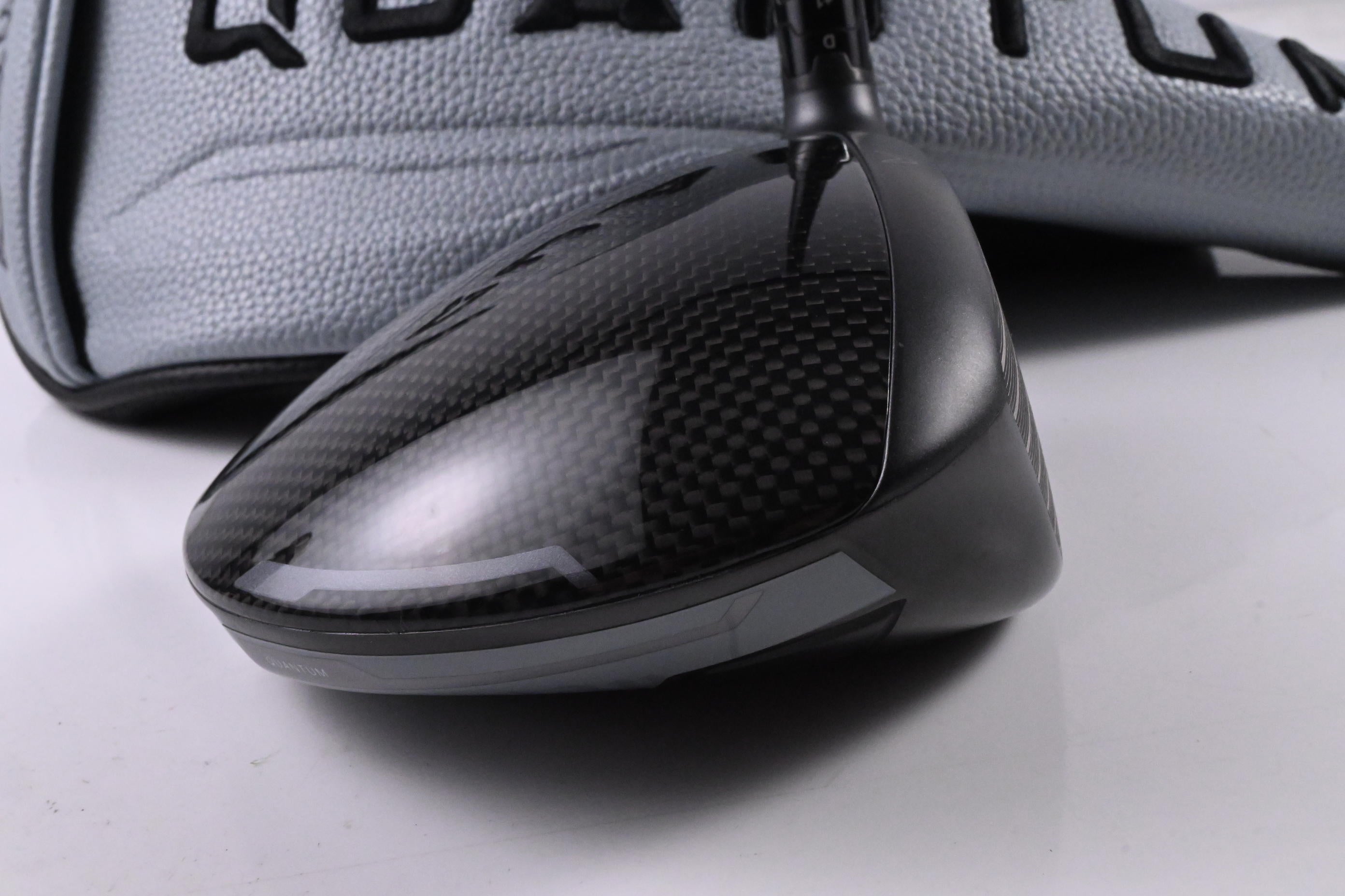 Tour Issue Callaway Quantum Max Driver / 10.5 Degree / Stiff Flex Aldila Rogue