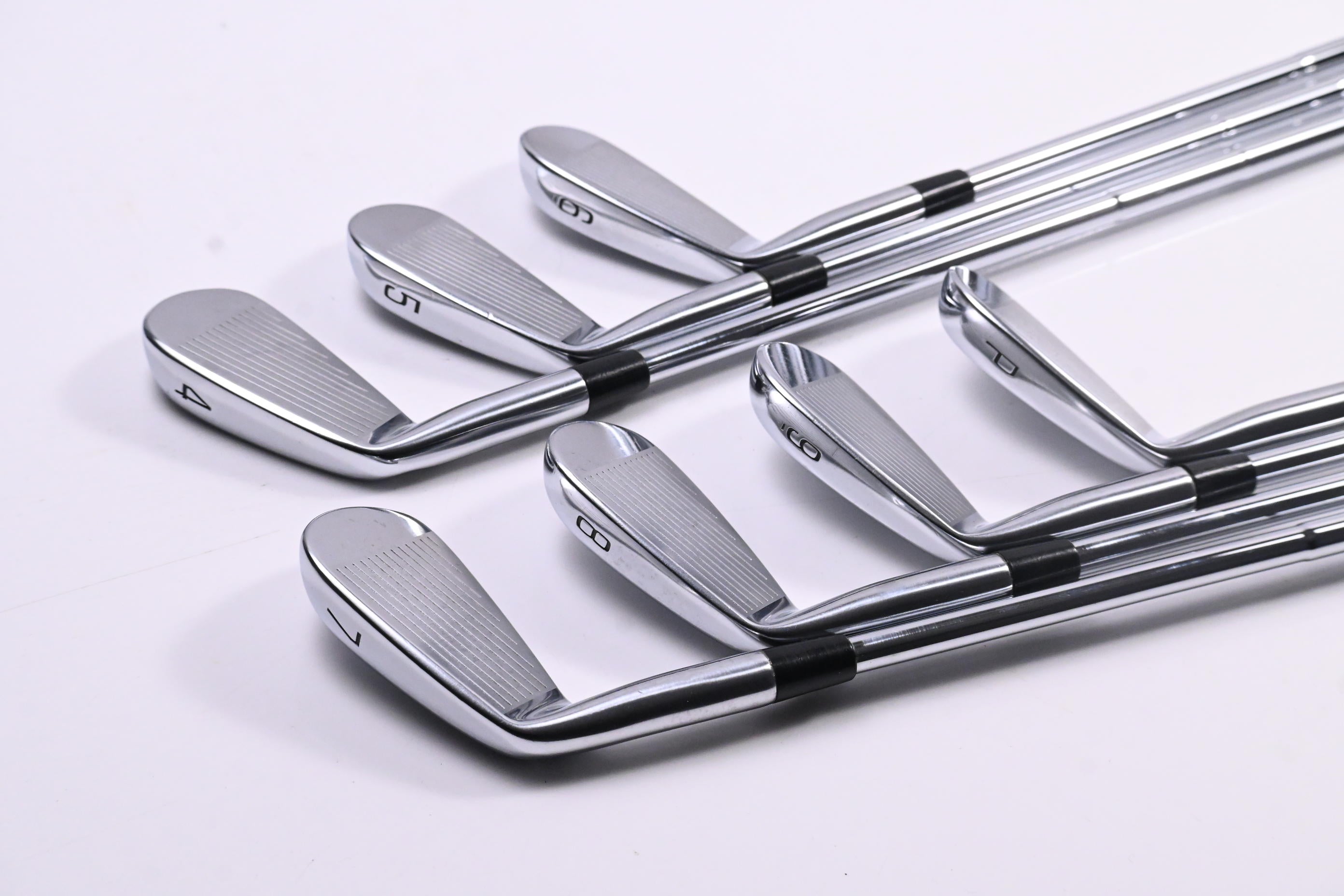 Mizuno Pro 221 Irons / 4-PW / Stiff Flex Dynamic Gold MID 115 S300 Shafts