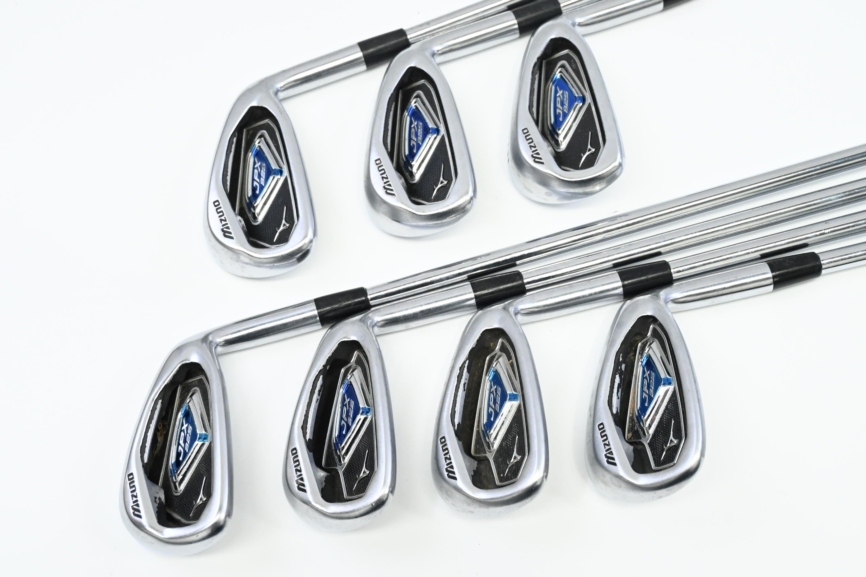 Mizuno JPX 825 Irons / 4-PW / Regular Flex Dynalite Gold XP R300 Shafts