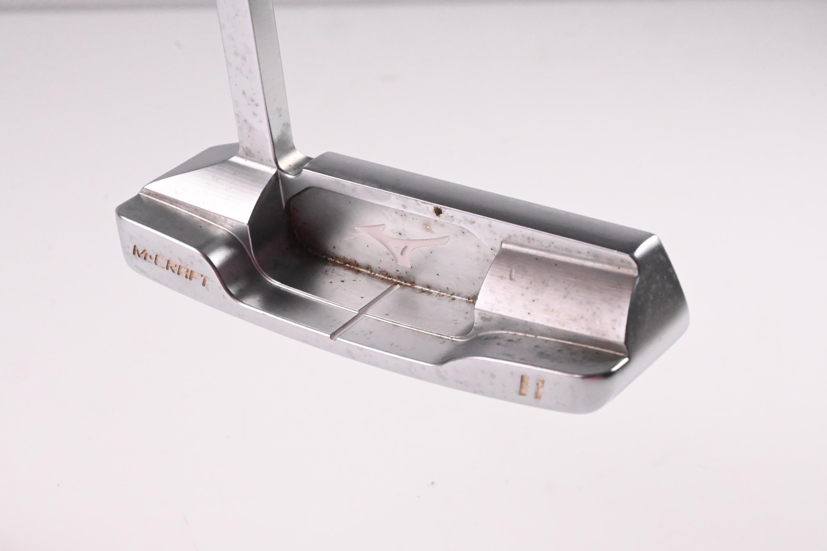 Mizuno M-Craft White Satin Putter / 34 Inch