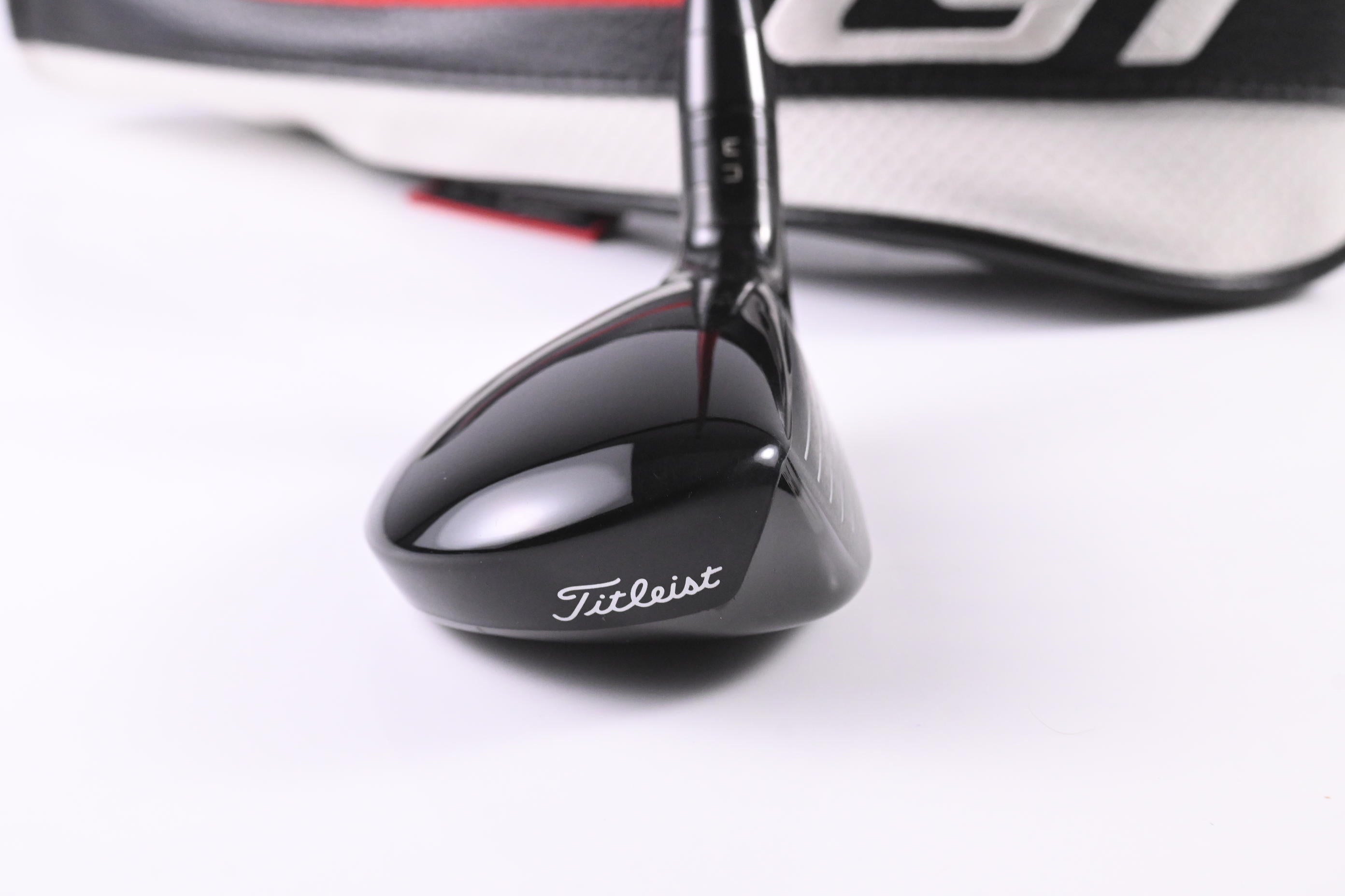Titleist GT2 #4 Hybrid / 21 Degree / Stiff Flex Project X Denali Red 60 Shaft