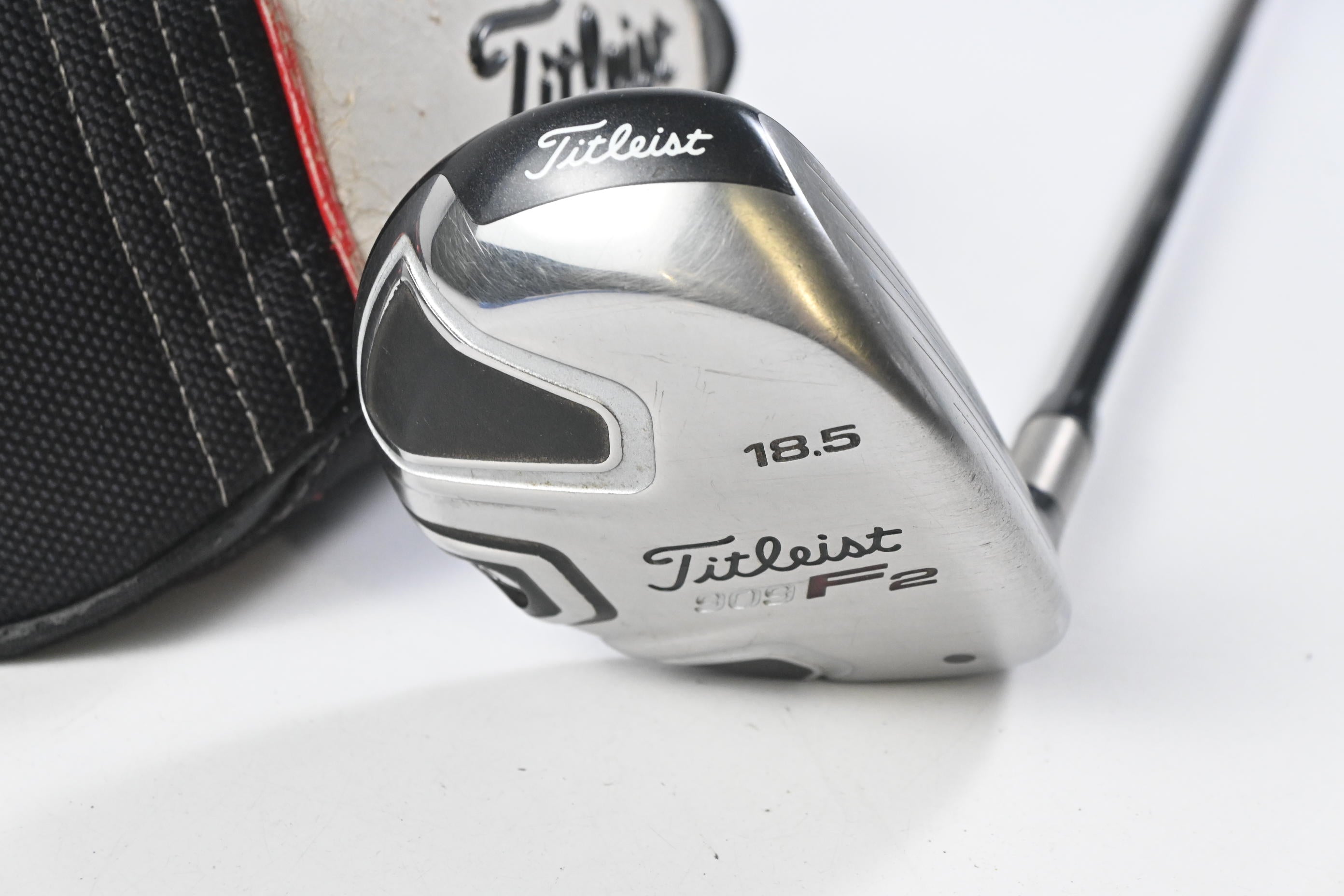 Titleist 909 F2 #5 Wood / 18.5 Degree / Regular Flex Aldila Voodoo Shaft