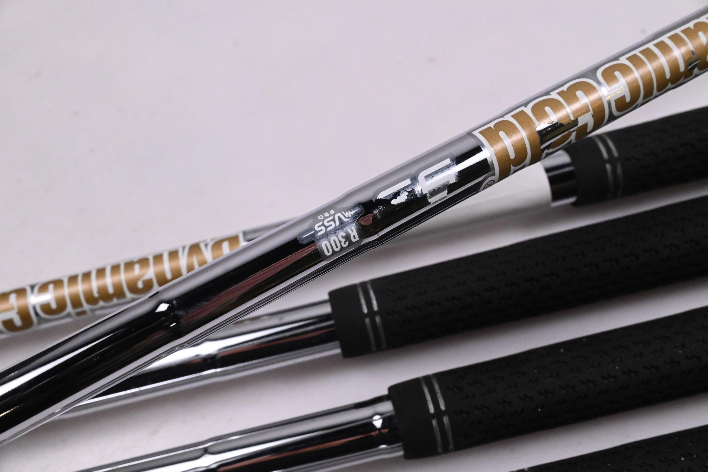 Taylormade Stealth Irons / 5-PW / Regular Flex Dynamic Gold 95 R300 Shafts