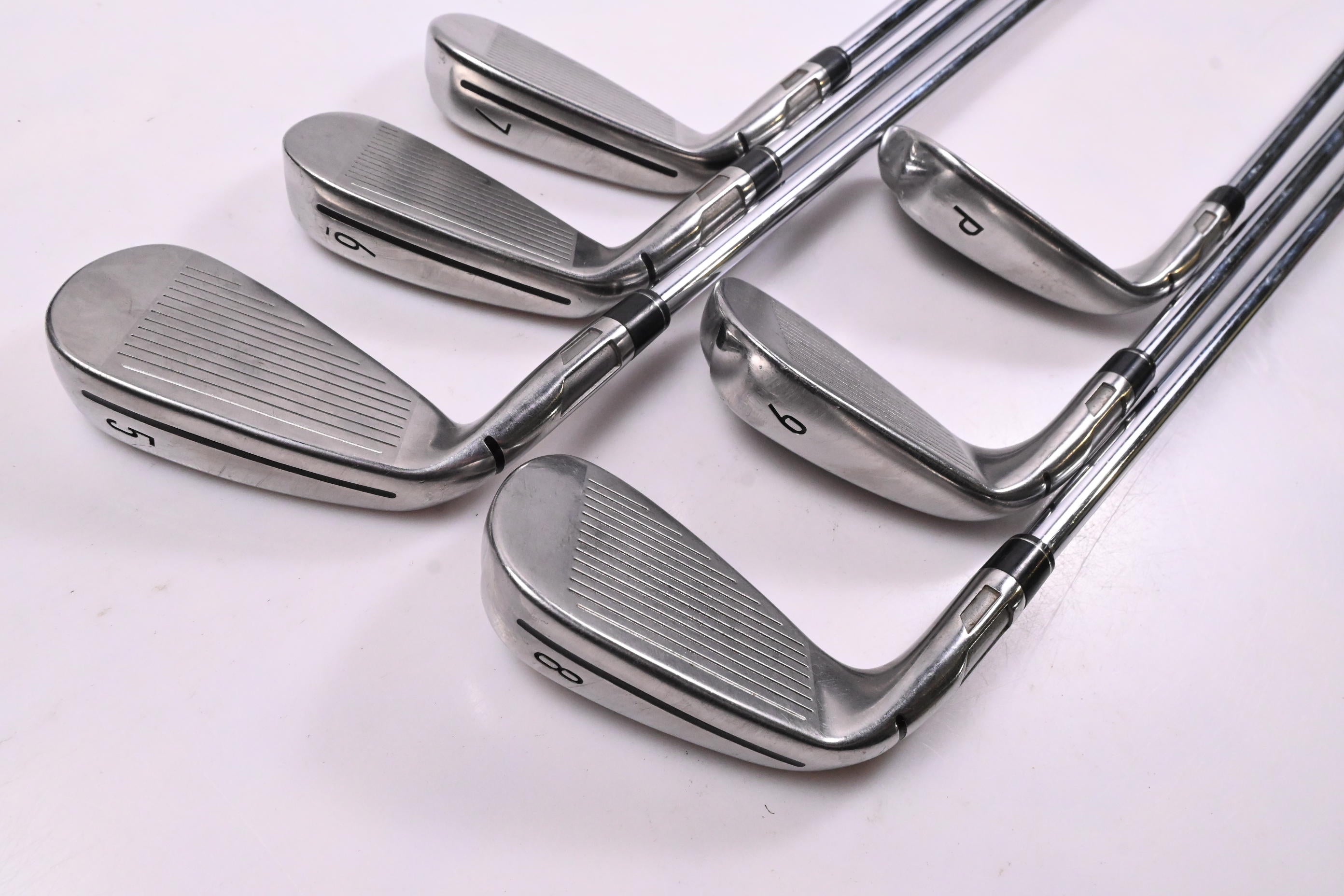 Taylormade SIM2 Max Irons / 5-PW / Regular Flex KBS Max MT 85 Shafts