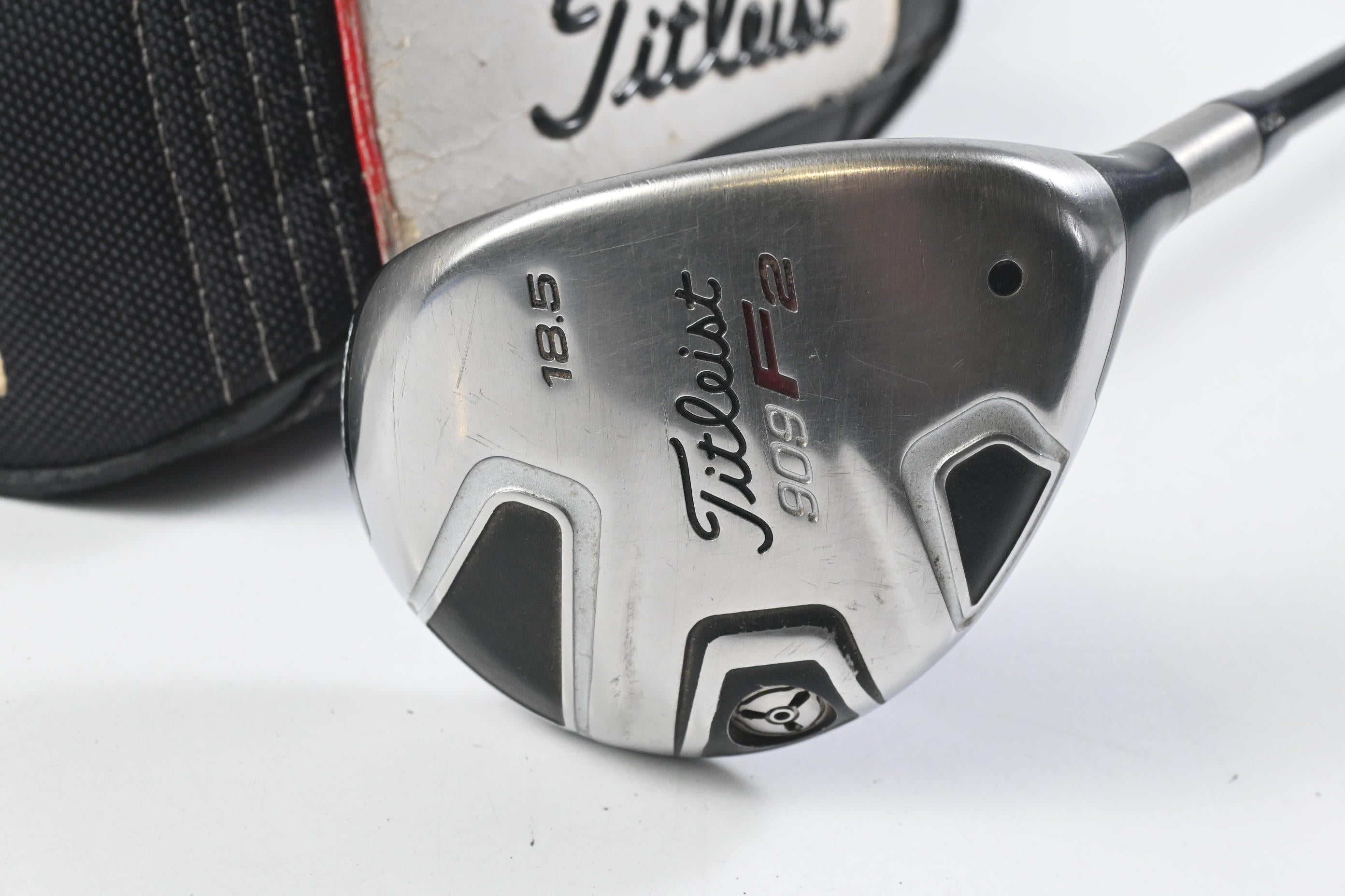 Titleist 909 F2 #5 Wood / 18.5 Degree / Regular Flex Aldila Voodoo Shaft