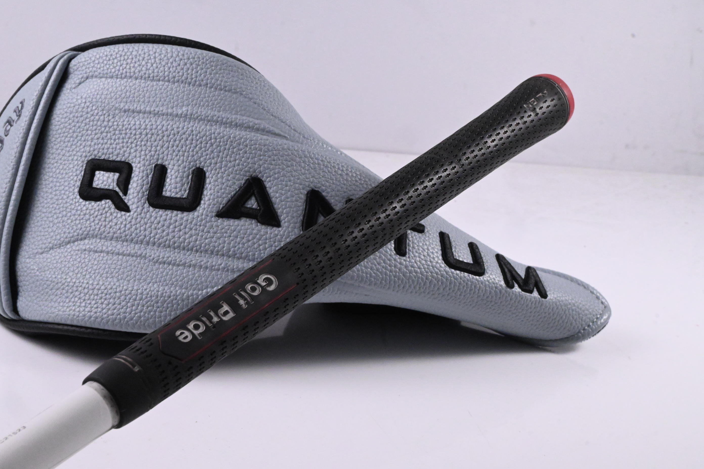 Tour Issue Callaway Quantum Max Driver / 10.5 Degree / Stiff Flex Aldila Rogue