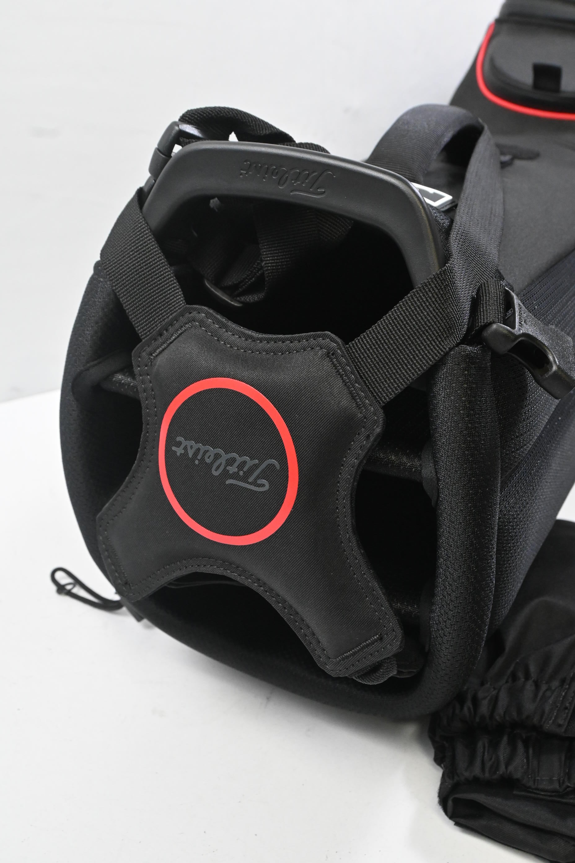 Titleist StaDry Stand Bag / 4-Way Divider / Black & Red