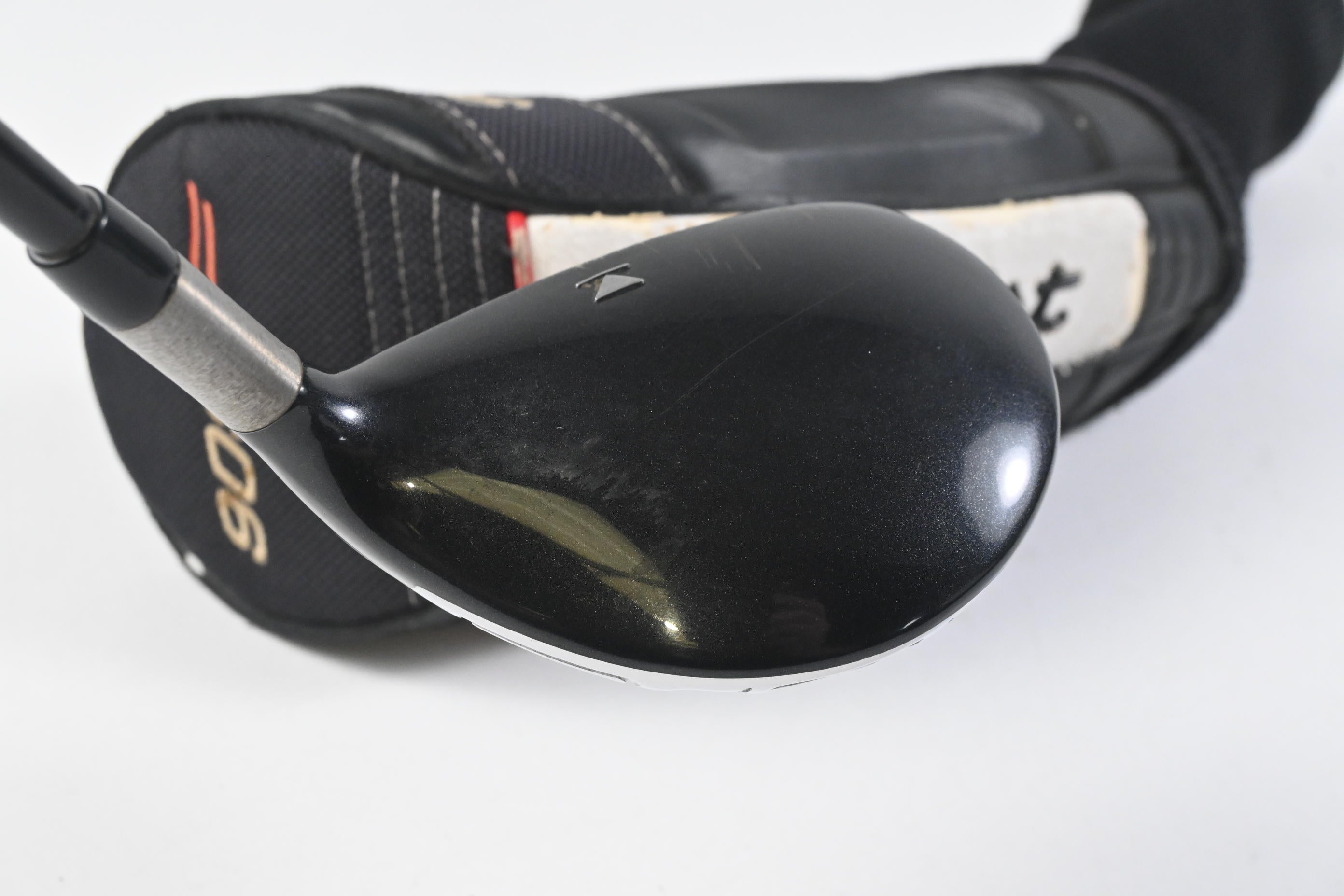 Titleist 909 F2 #5 Wood / 18.5 Degree / Regular Flex Aldila Voodoo Shaft