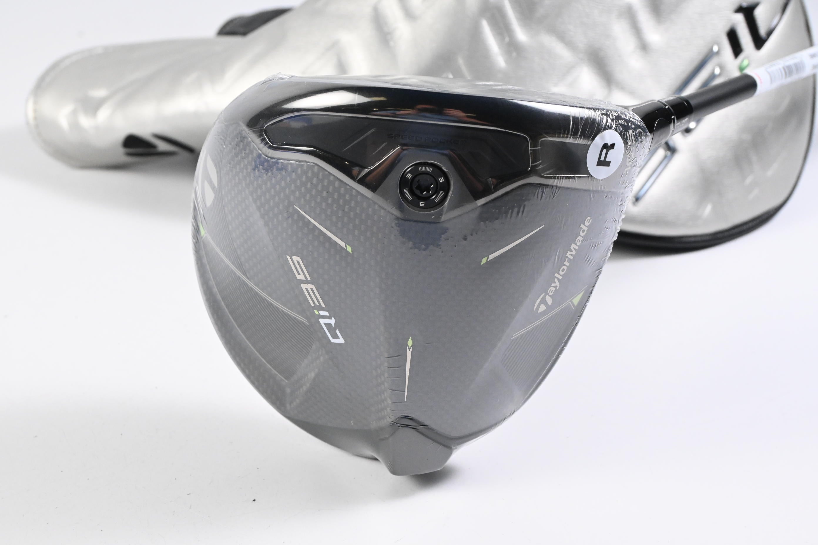 Taylormade Qi35 Driver / 10.5 Degree / Regular Flex Fujikura Ventus Blue 5 Shaft