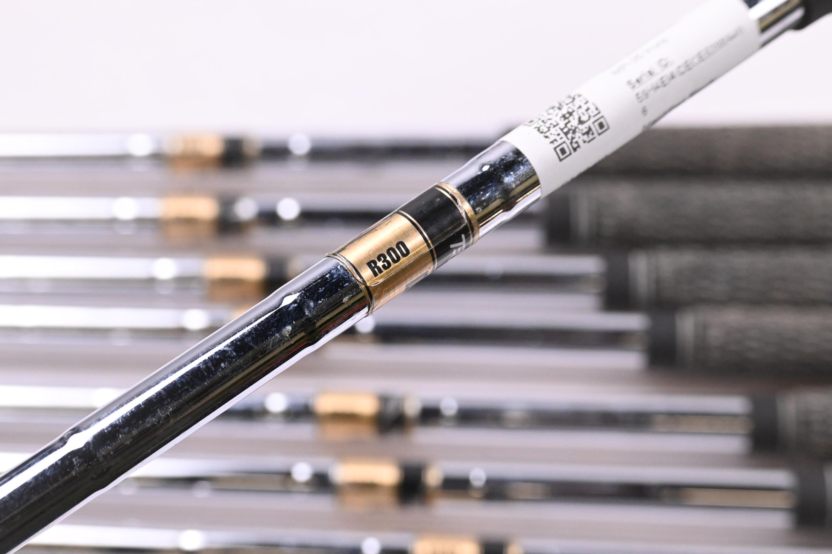 Mizuno MP-30 Irons / 3-PW / Regular Flex Dynamic Gold R300 Shafts