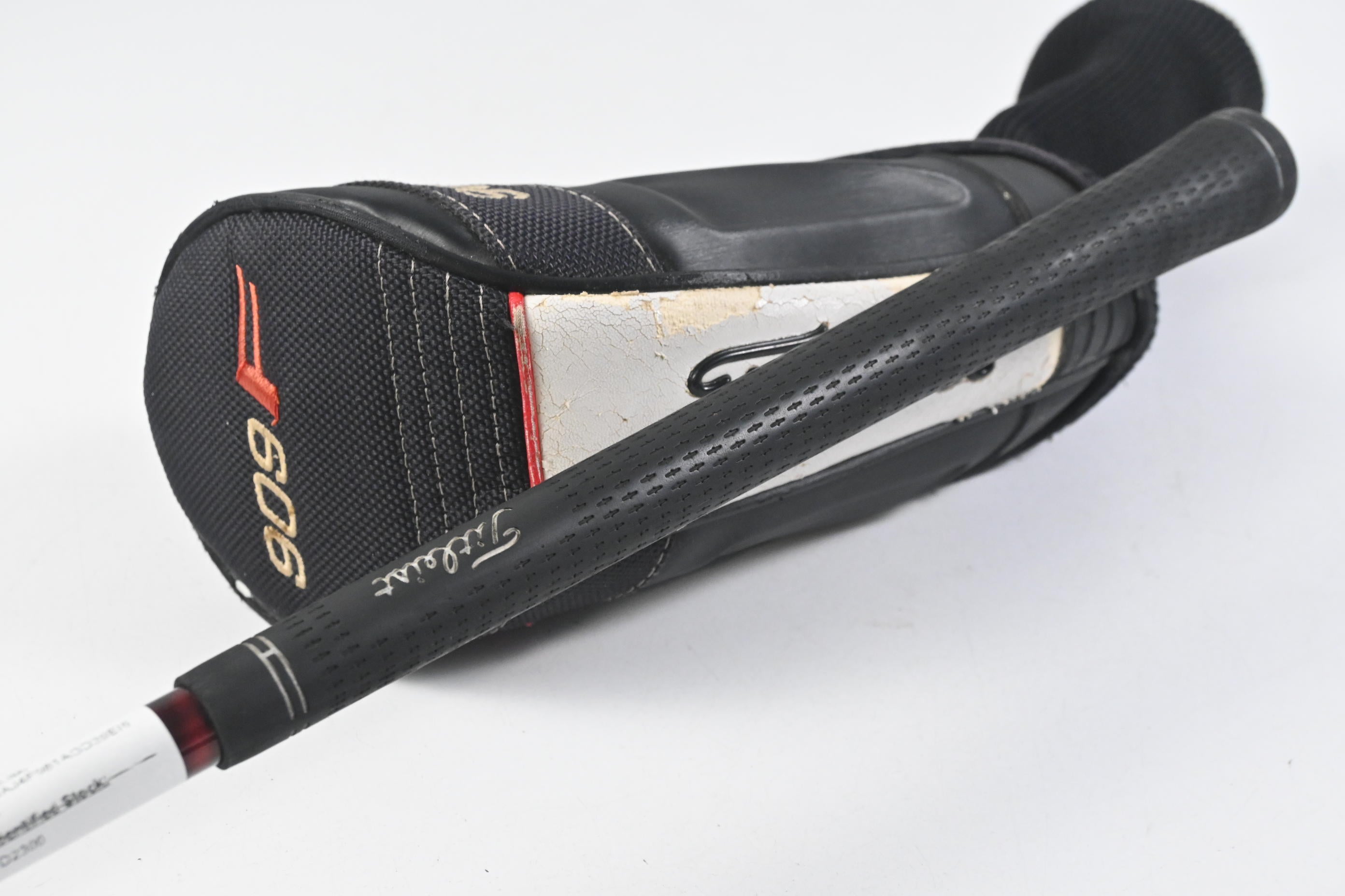 Titleist 909 F2 #5 Wood / 18.5 Degree / Regular Flex Aldila Voodoo Shaft