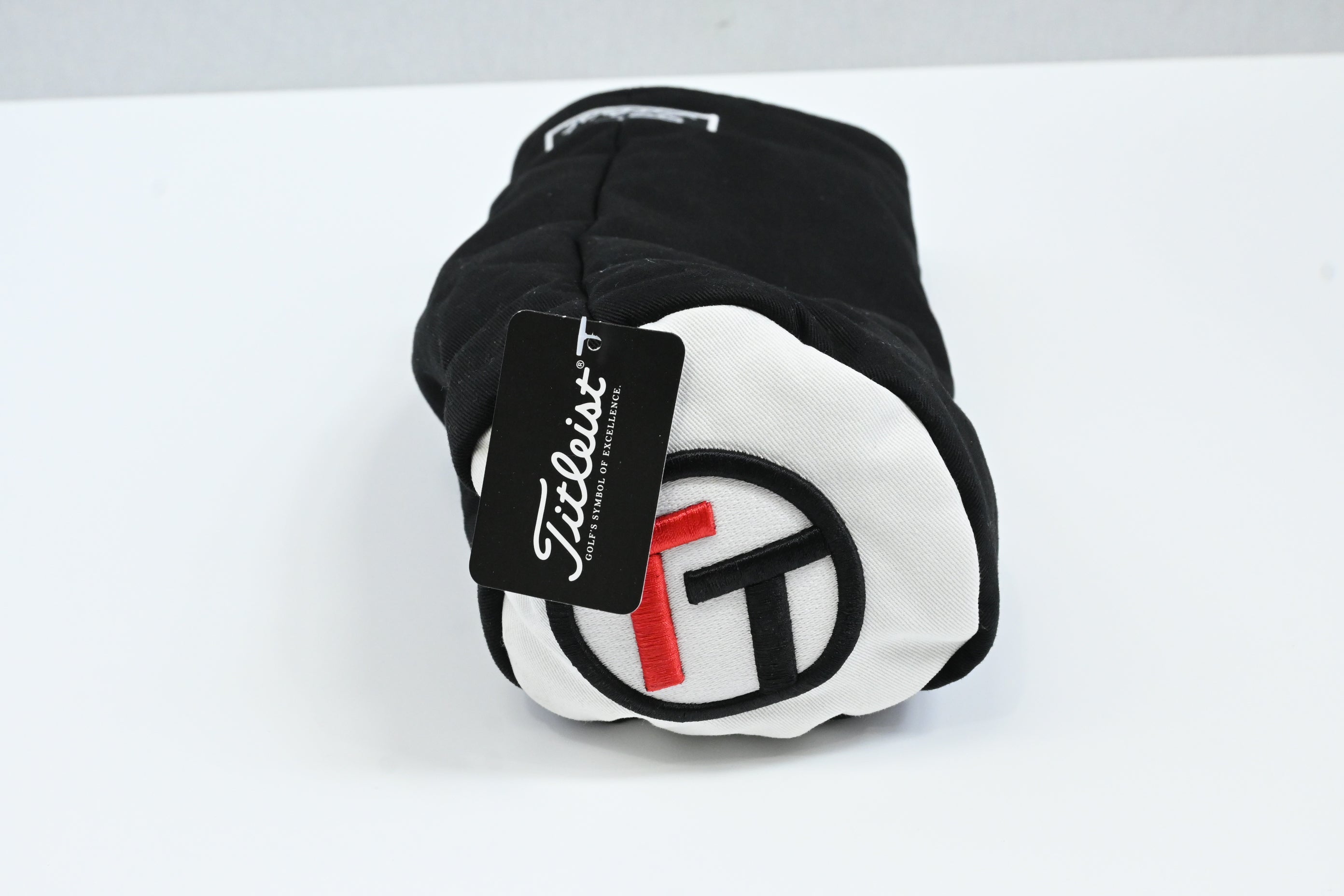 Titleist / Driver Headcover / Black, White