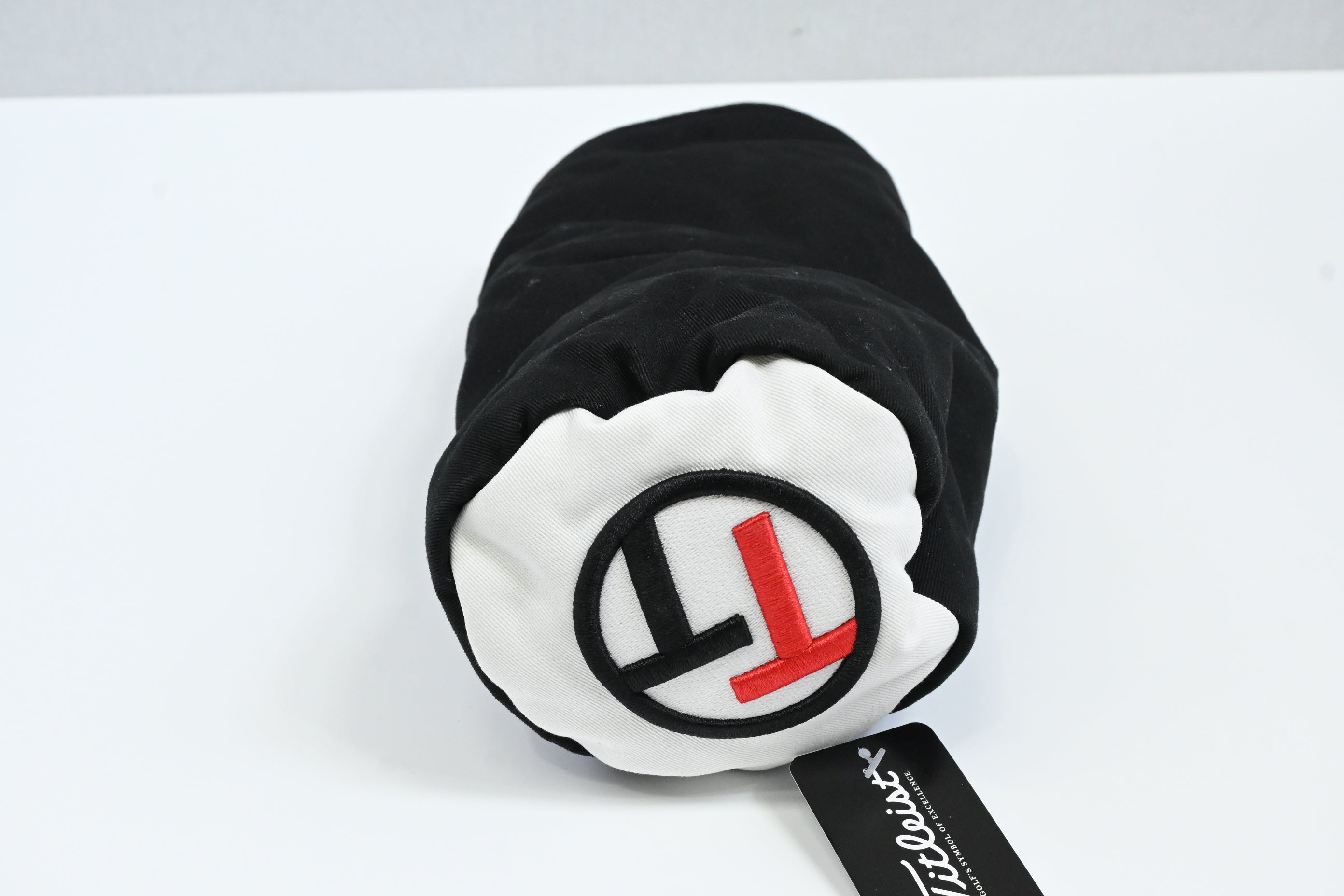 Titleist / Driver Headcover / Black, White