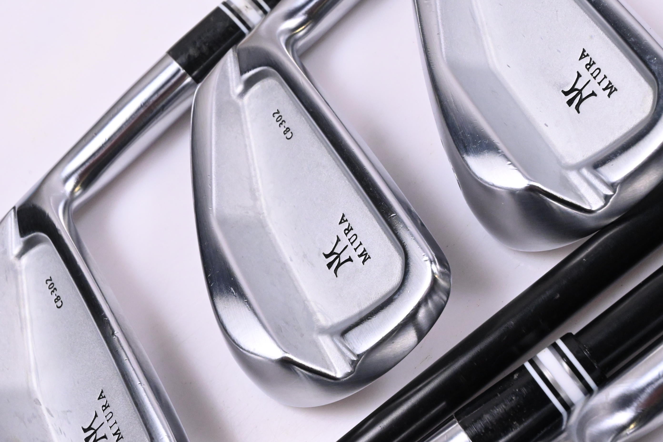 Miura CB-302 Irons / 4-PW / Regular+ Flex Project X LZ Shafts