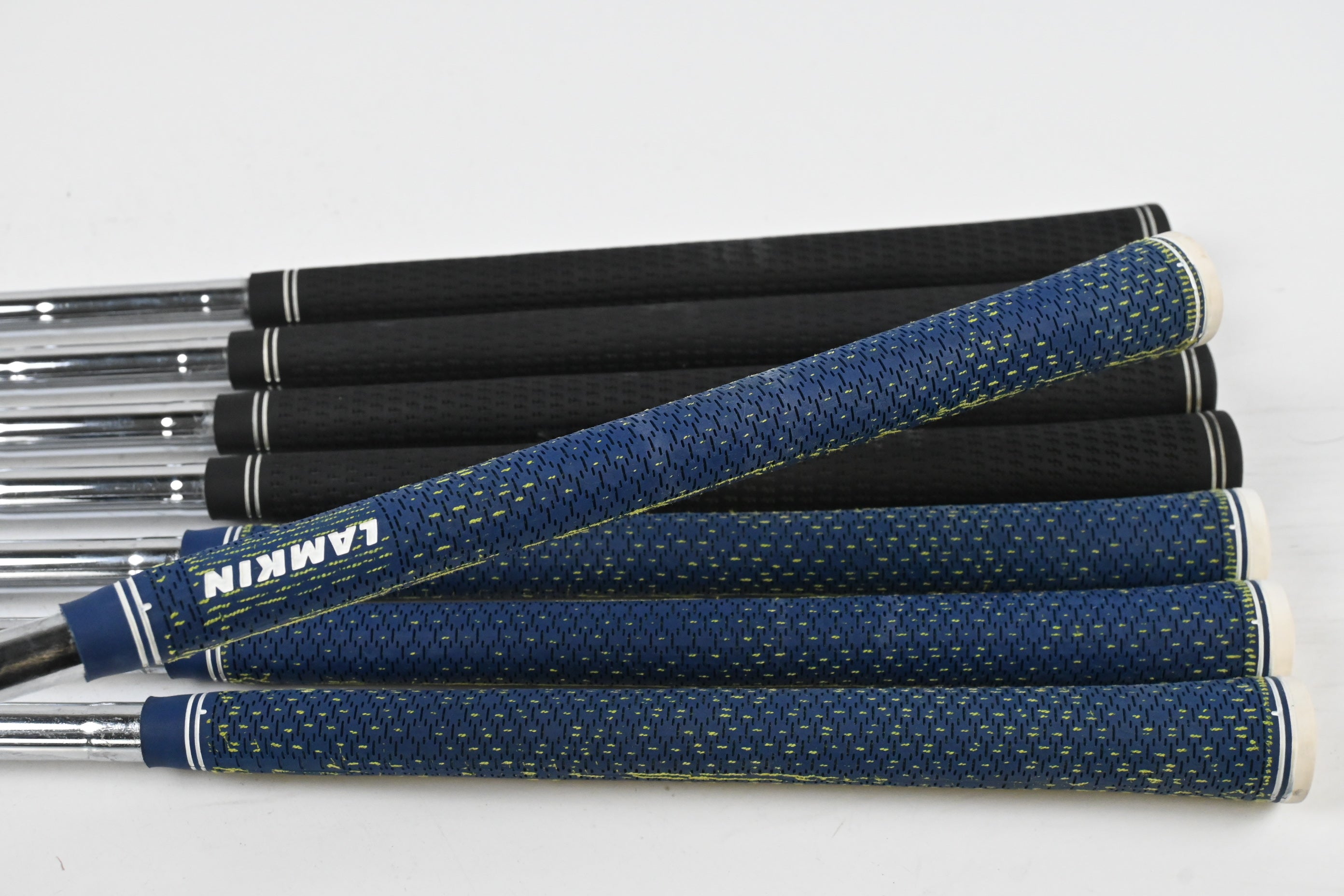 Titleist 680 Forged Irons / 3-PW / Stiff Flex Dynamic Gold Steel Shafts