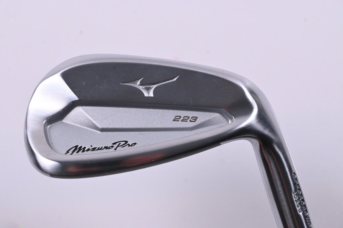 Mizuno Pro 223 Pitching Wedge / 46 Degree / Regular Flex Dynamic Gold DST 98