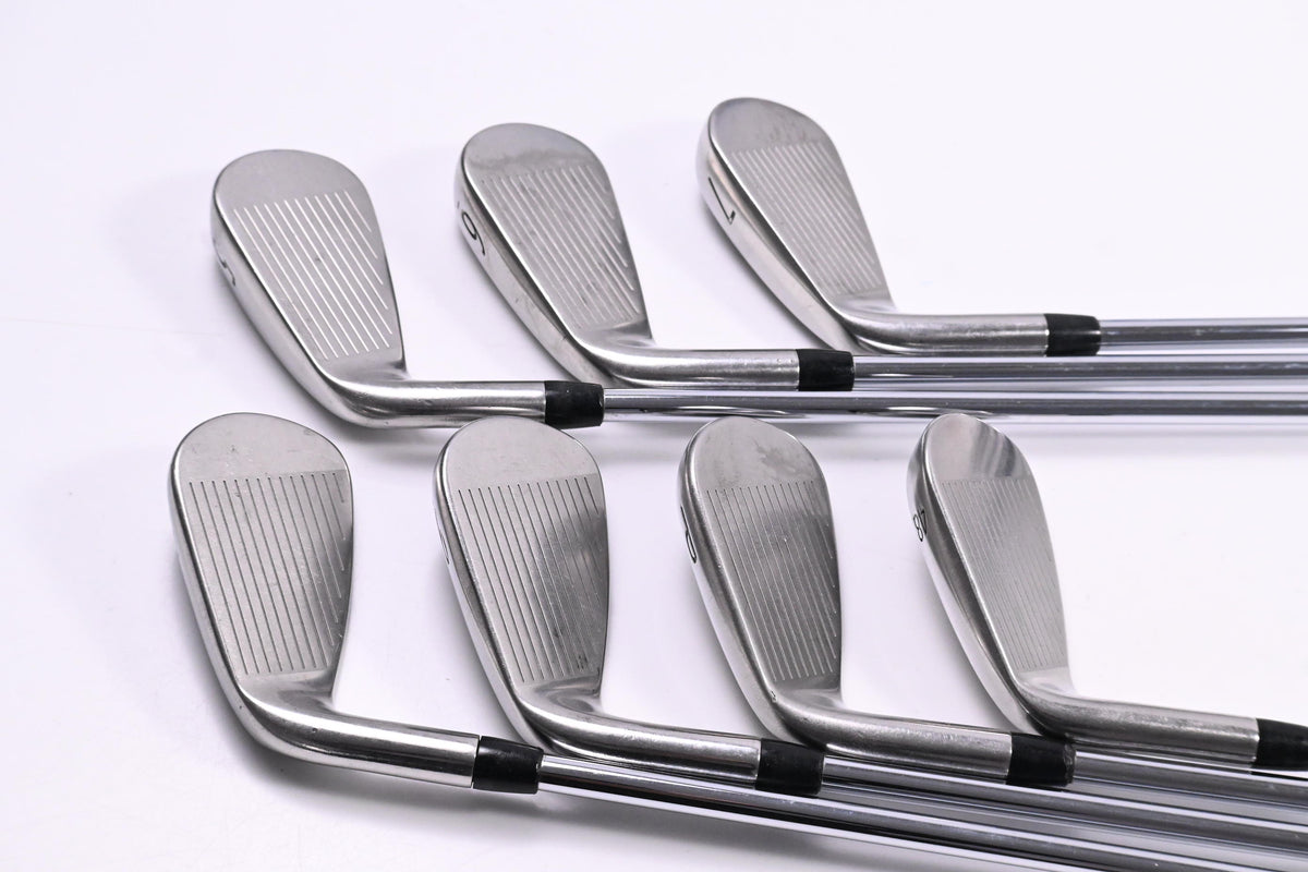 Titleist 718 AP1 Irons / 5-PW+48° / Regular Flex AMT Red R300 Shafts