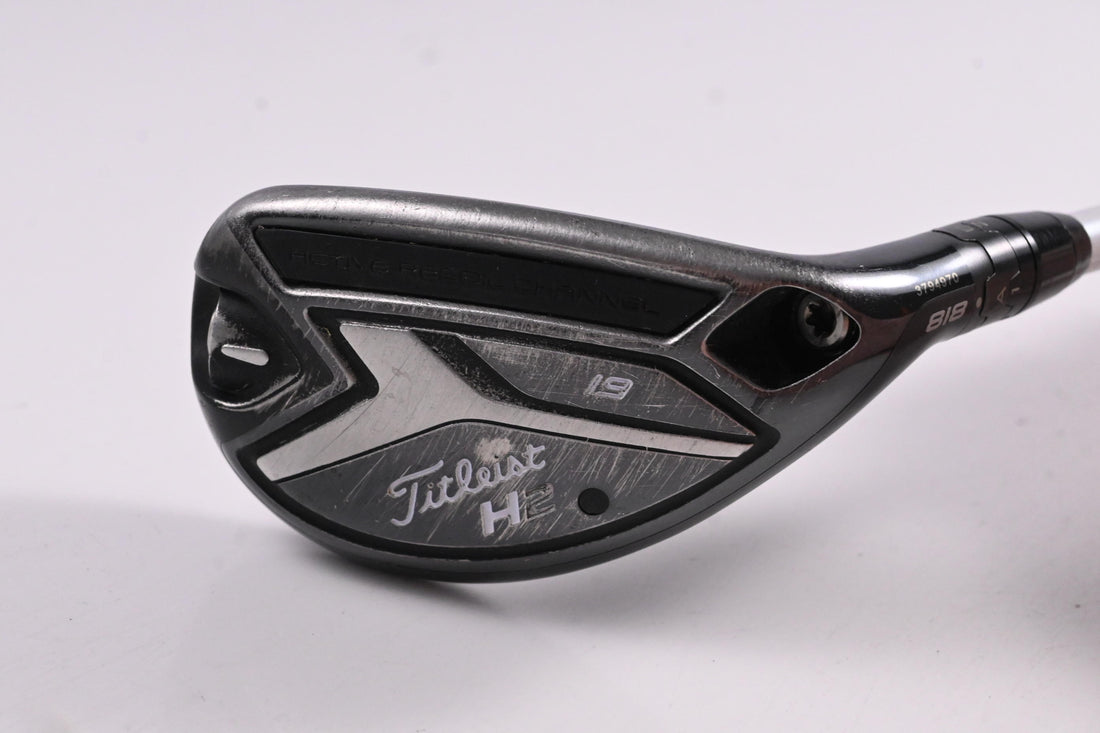 Titleist 818 H2 #3 Hybrid / 19 Degree / X-Flex Aldila Rogue Silver 85 Shaft
