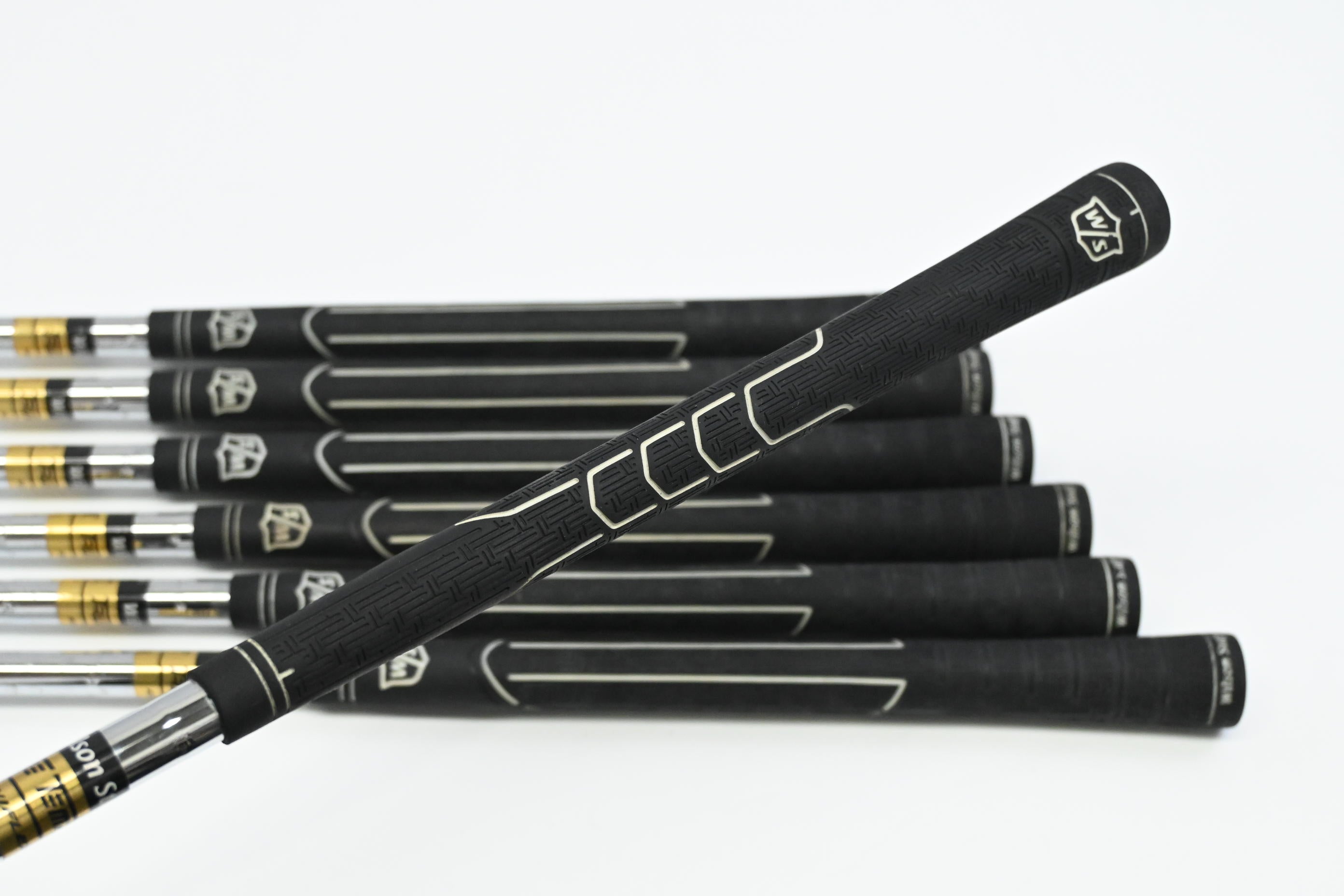 Wilson D100 Irons / 5-PW+SW / Uniflex True Temper Shafts