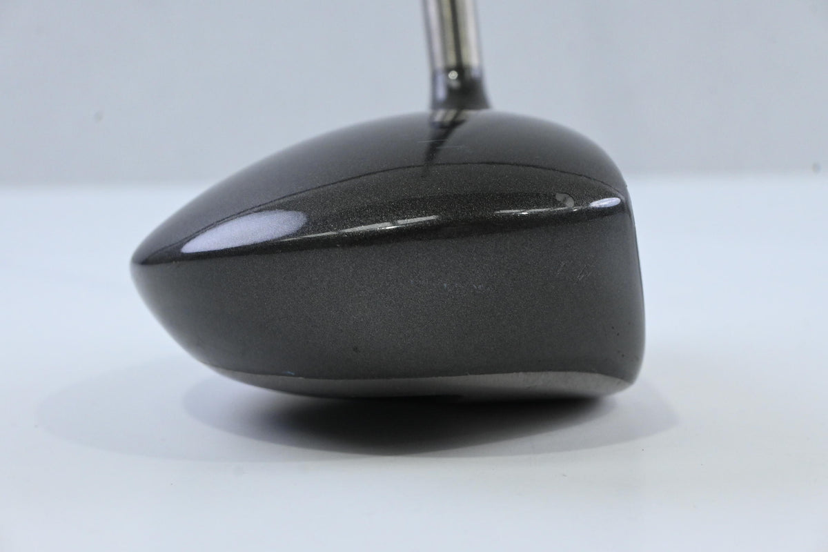 Titleist 975 D Driver / 9.5 Degree / Regular Flex Titleist Ultralite Shaft