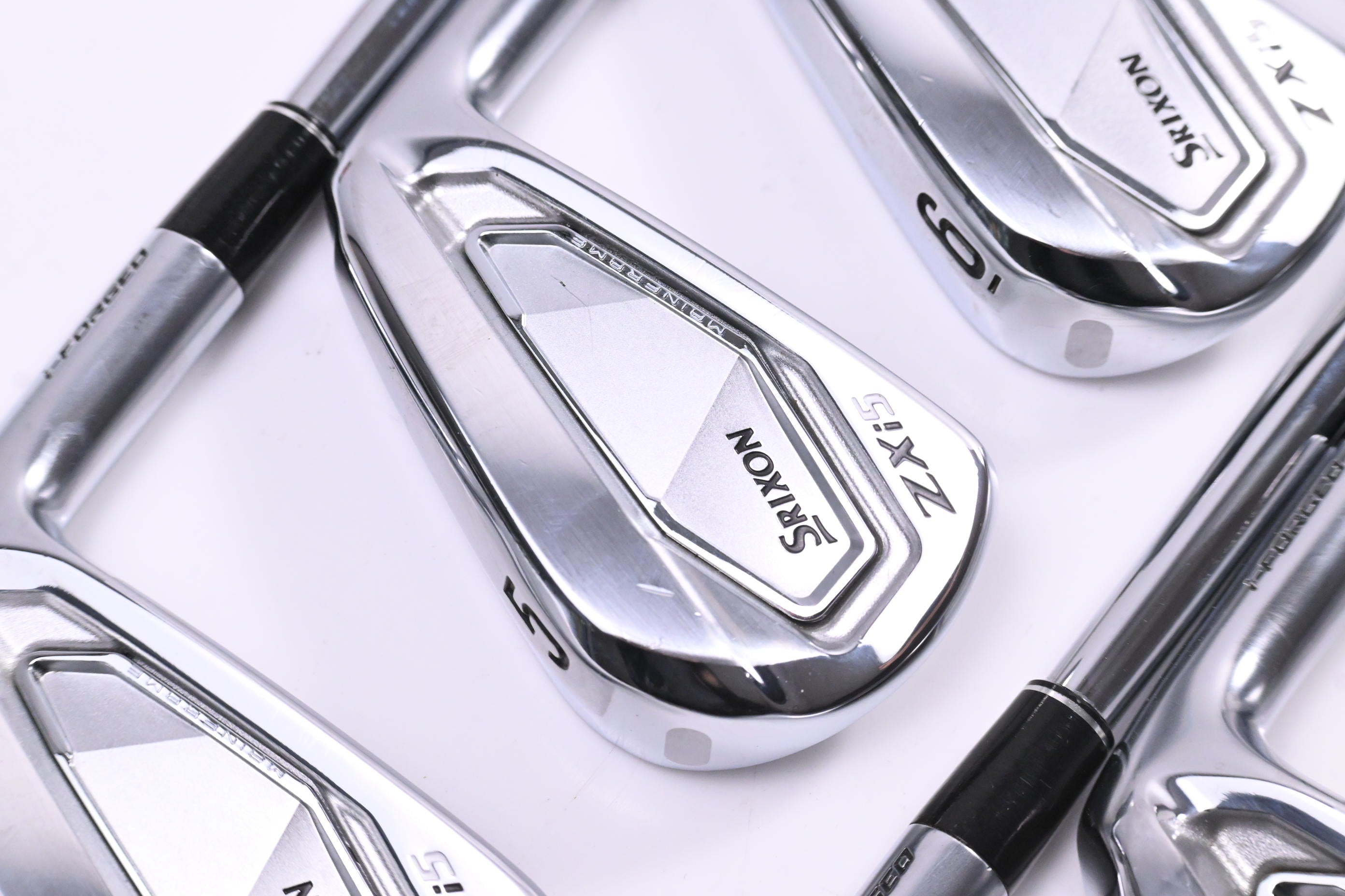 Srixon ZXi5 Irons / 4-PW+AW / Regular Flex KBS Tour Lite Shafts