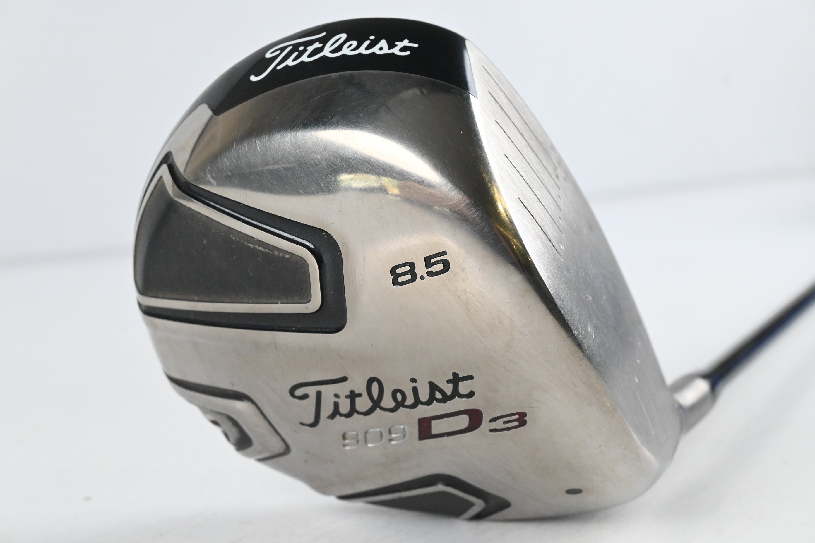 Titleist 909 D3 Driver / 8.5 Degree / Regular Flex Aldila Voodoo Shaft