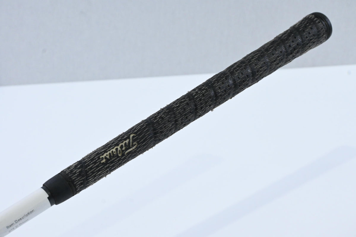 Titleist 975 D Driver / 9.5 Degree / Regular Flex Titleist Ultralite Shaft