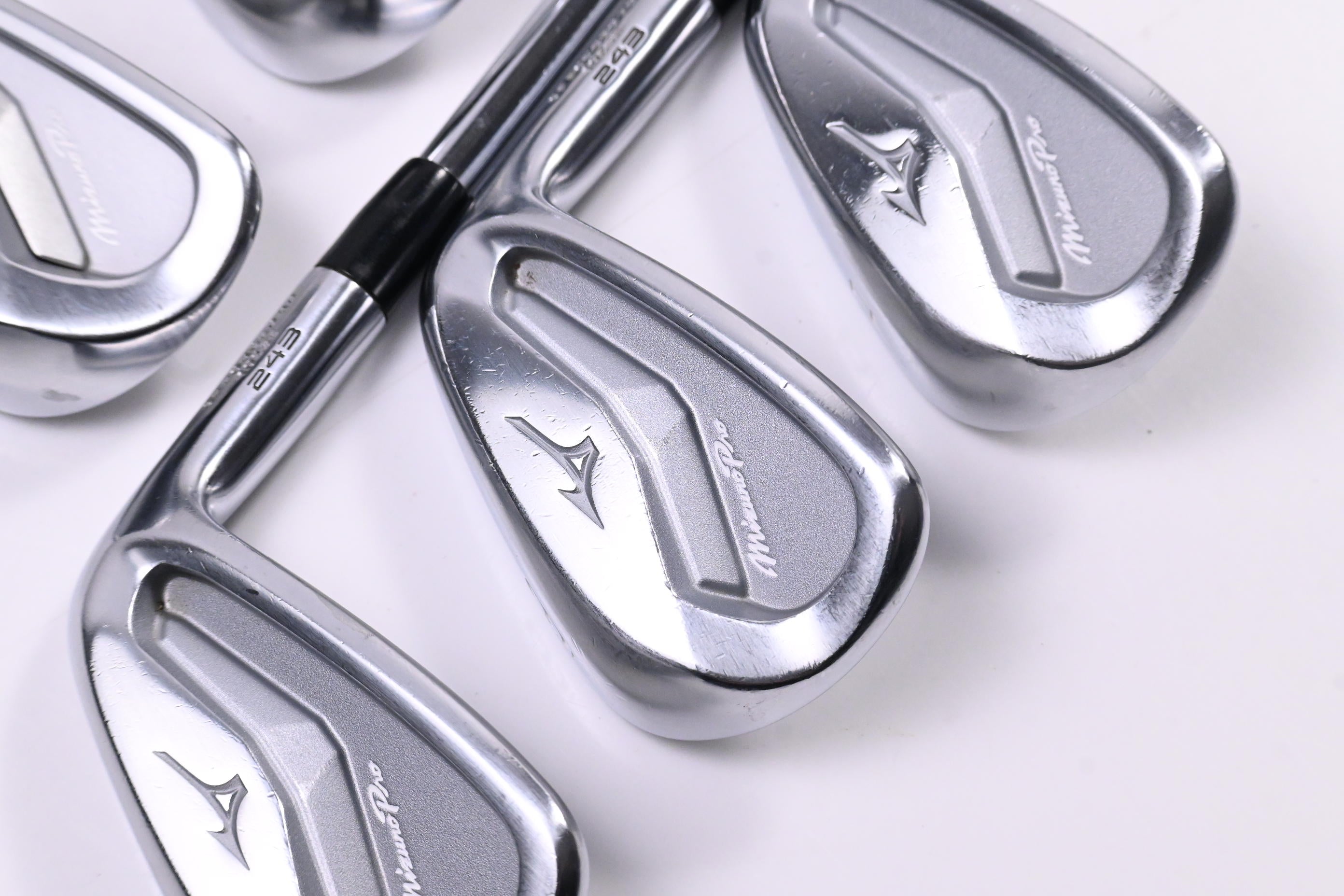 Mizuno Pro 243 Irons / 6-PW / Regular Accra iSeries 105 Shafts