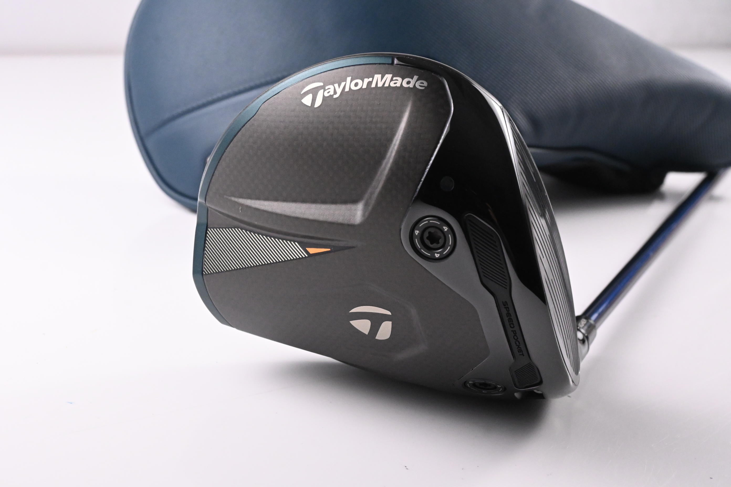 Taylormade Qi4D Driver / 10.5 Degree / Regular Flex Ventus Blue 5 Shaft