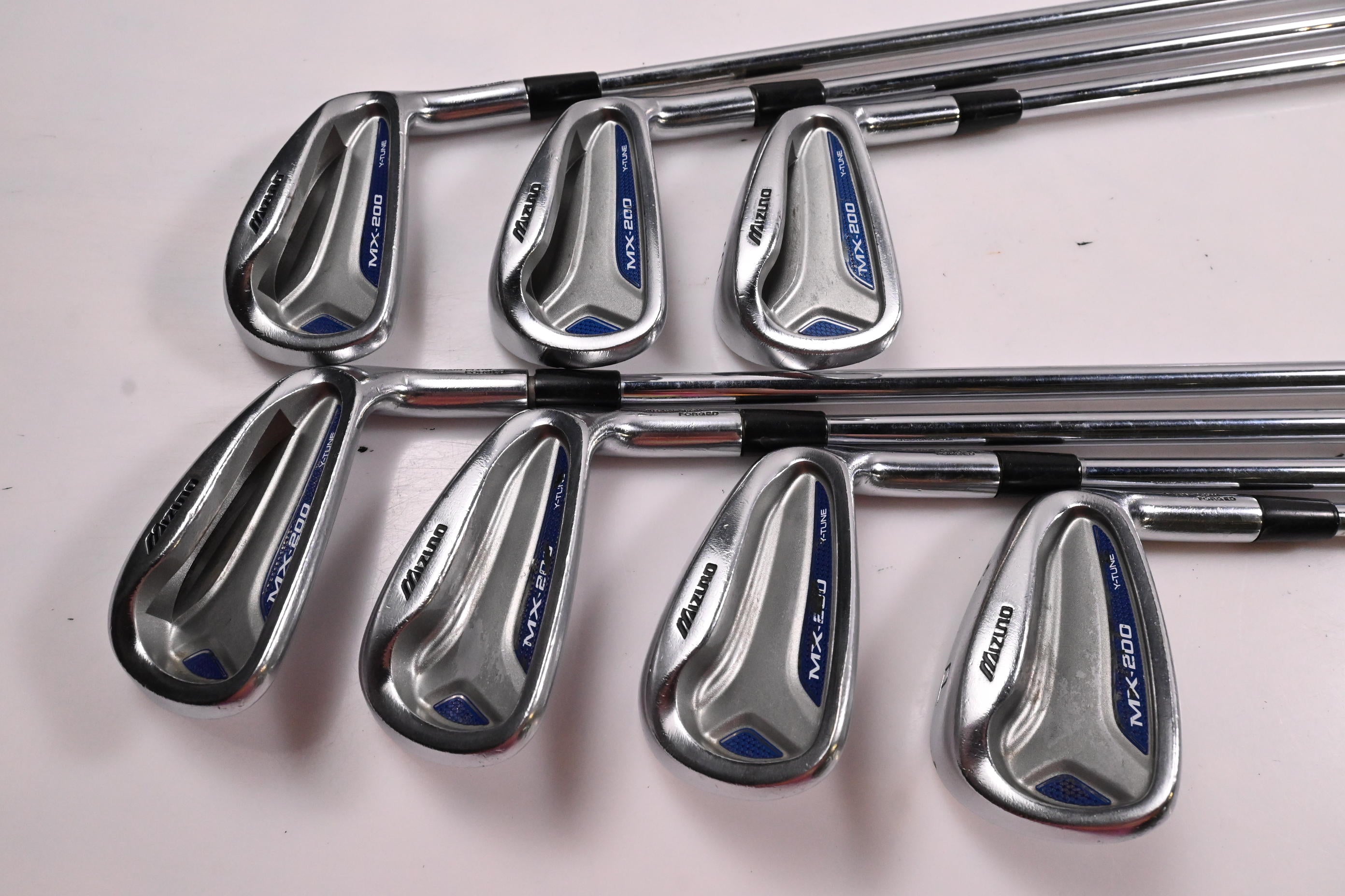 Mizuno MX-200 Irons / 4-PW / Stiff Flex Dynalite Gold Shafts