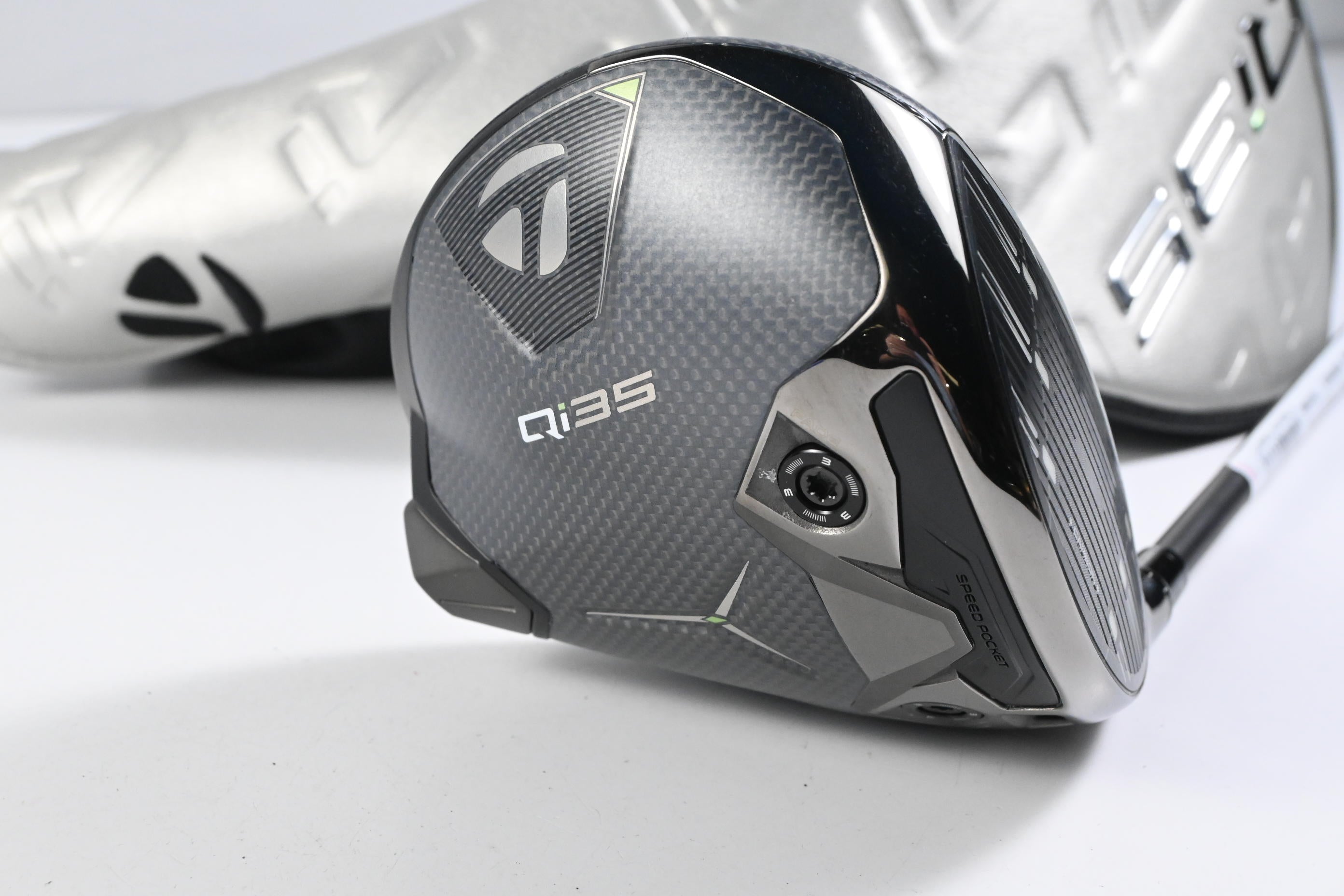 Taylormade Qi35 LS Driver / 9 Degree / Regular Flex Fujikura Ventus Blue 5 Shaft