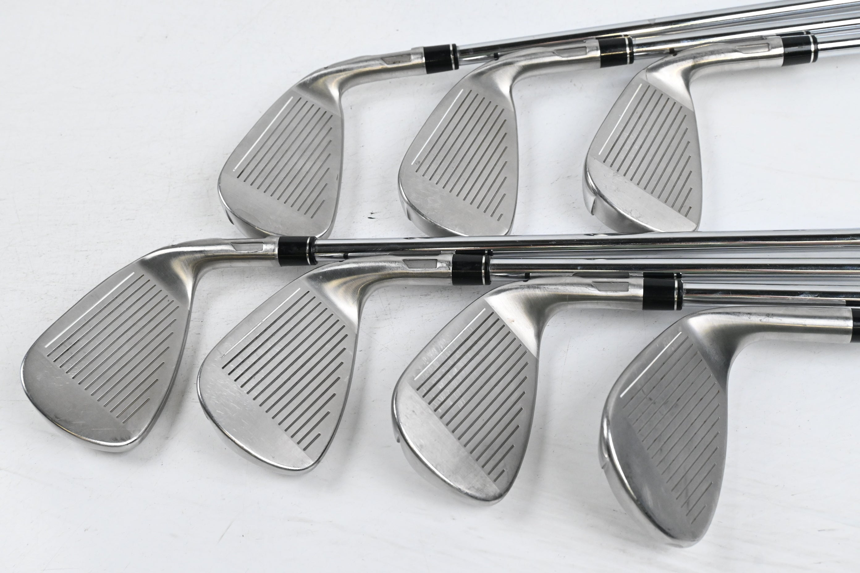 Left Hand Taylormade SIM2 Max Irons / 5-PW+SW / Regular Flex KBS MAX MT 85