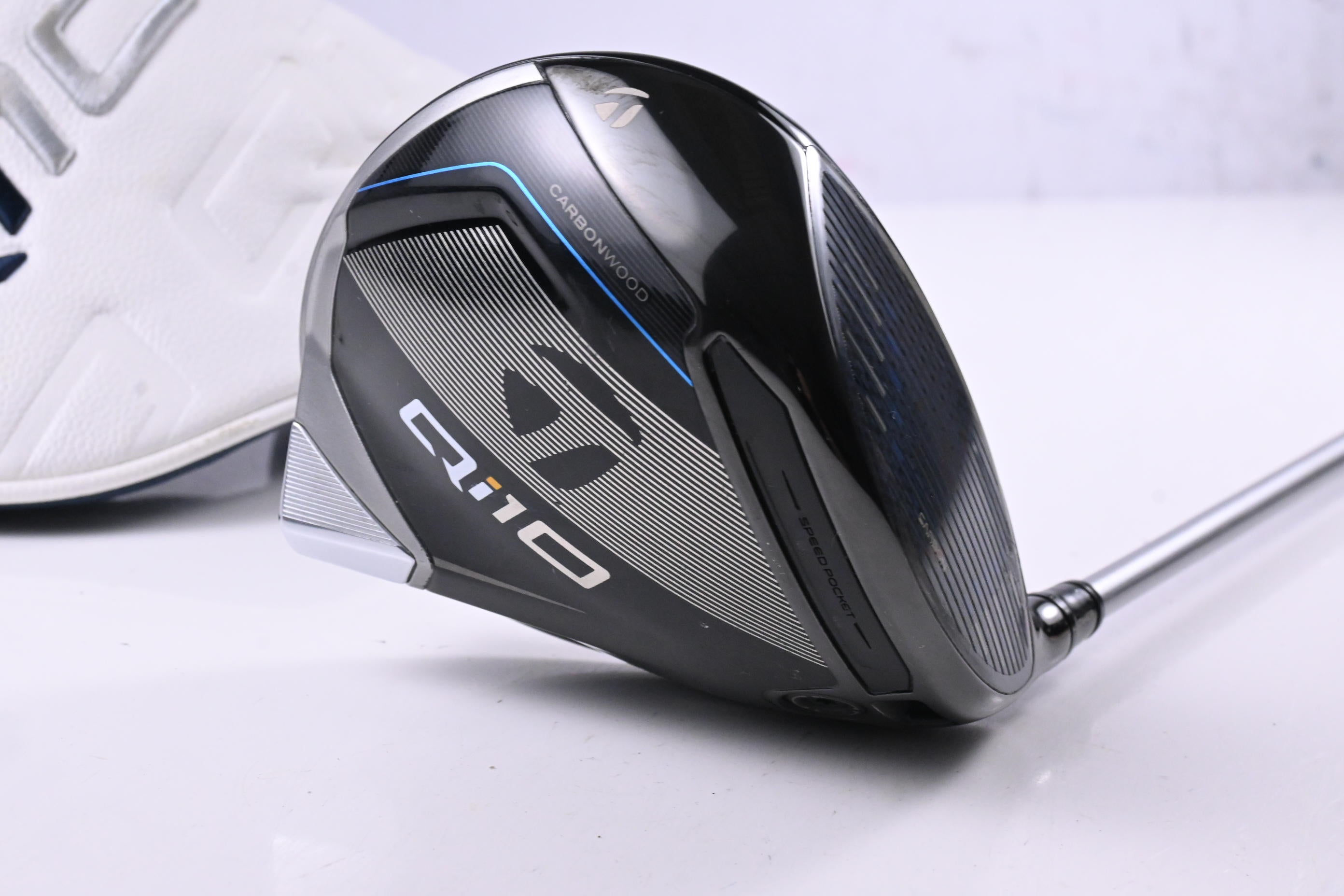 Taylormade Qi10 Driver / 10.5 Degree / Regular Flex Aldila Quaranta Blue 50